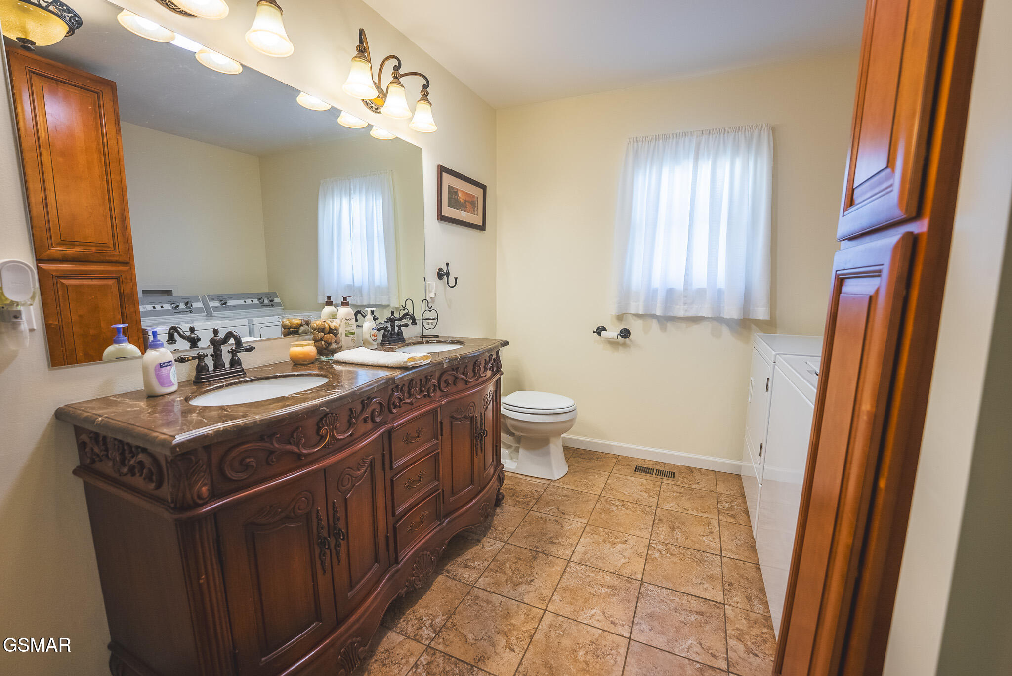 3381 Upper Caney Valley Road Tazewell TN 37879