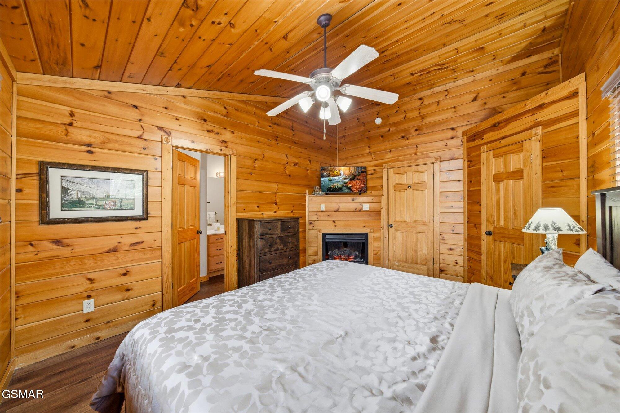 625 Gatlinburg Falls Way Gatlinburg TN 37738