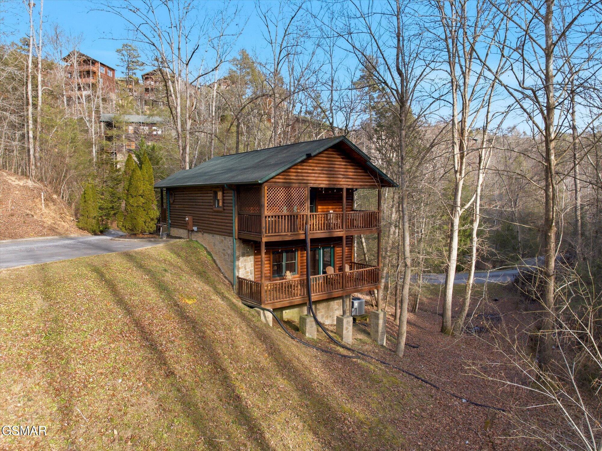 625 Gatlinburg Falls Way Gatlinburg TN 37738
