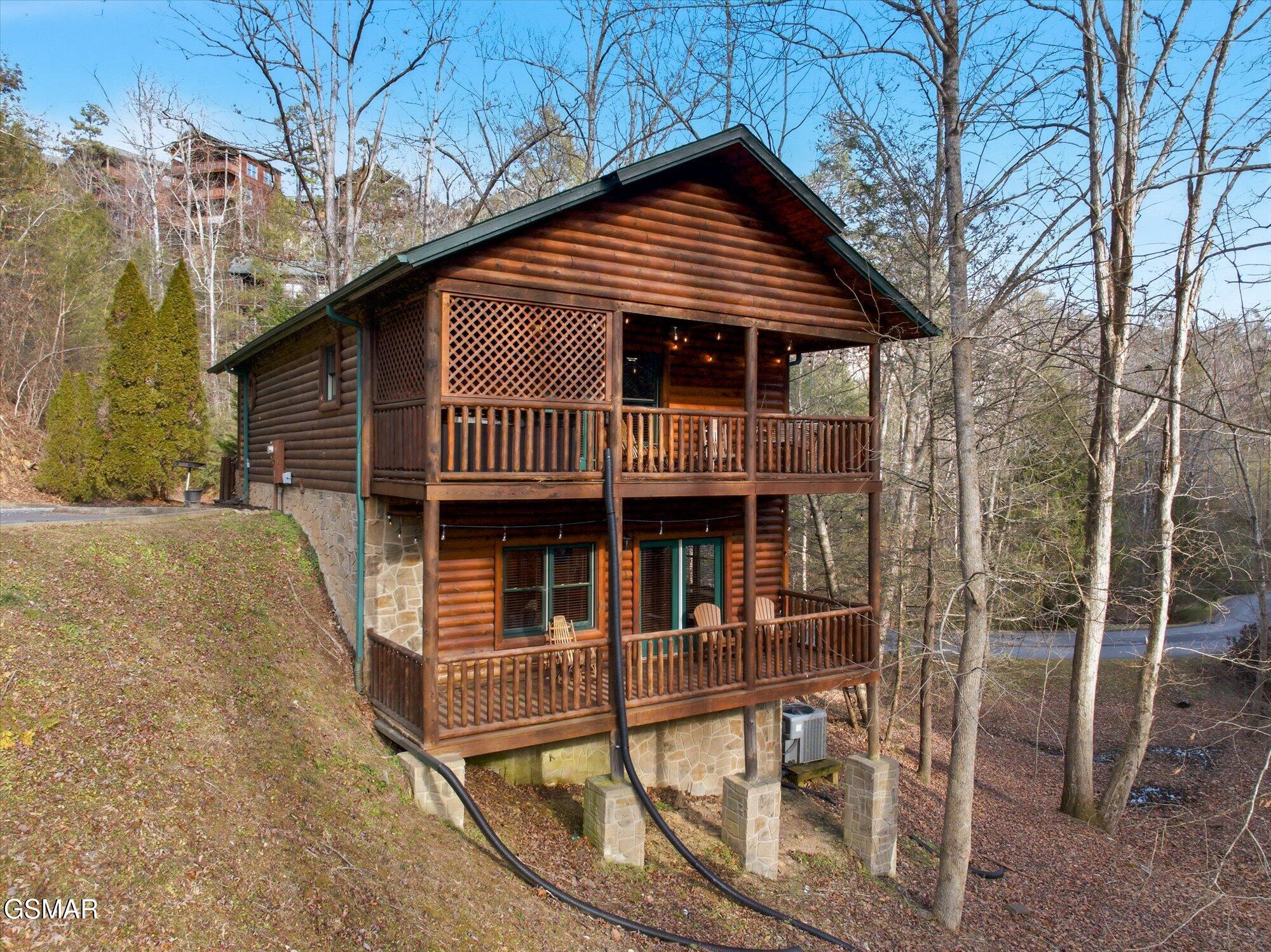 625 Gatlinburg Falls Way Gatlinburg TN 37738