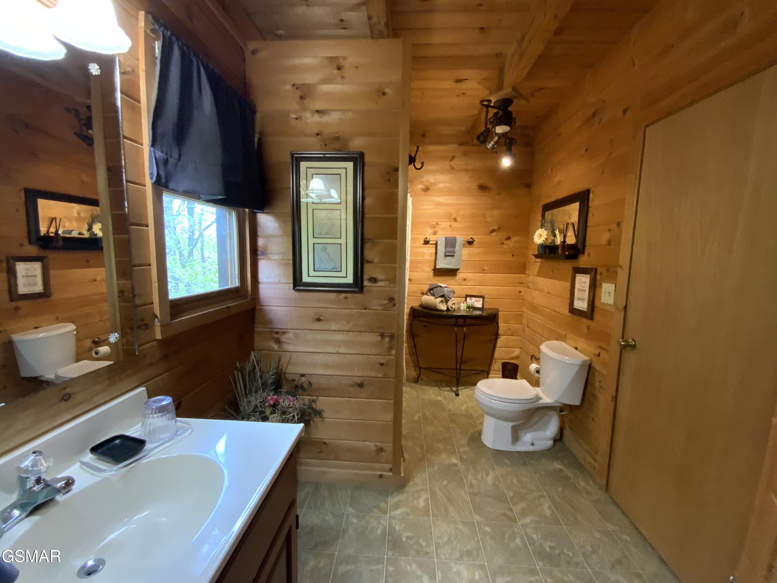 1708 Parkway View Court Sevierville TN 37876