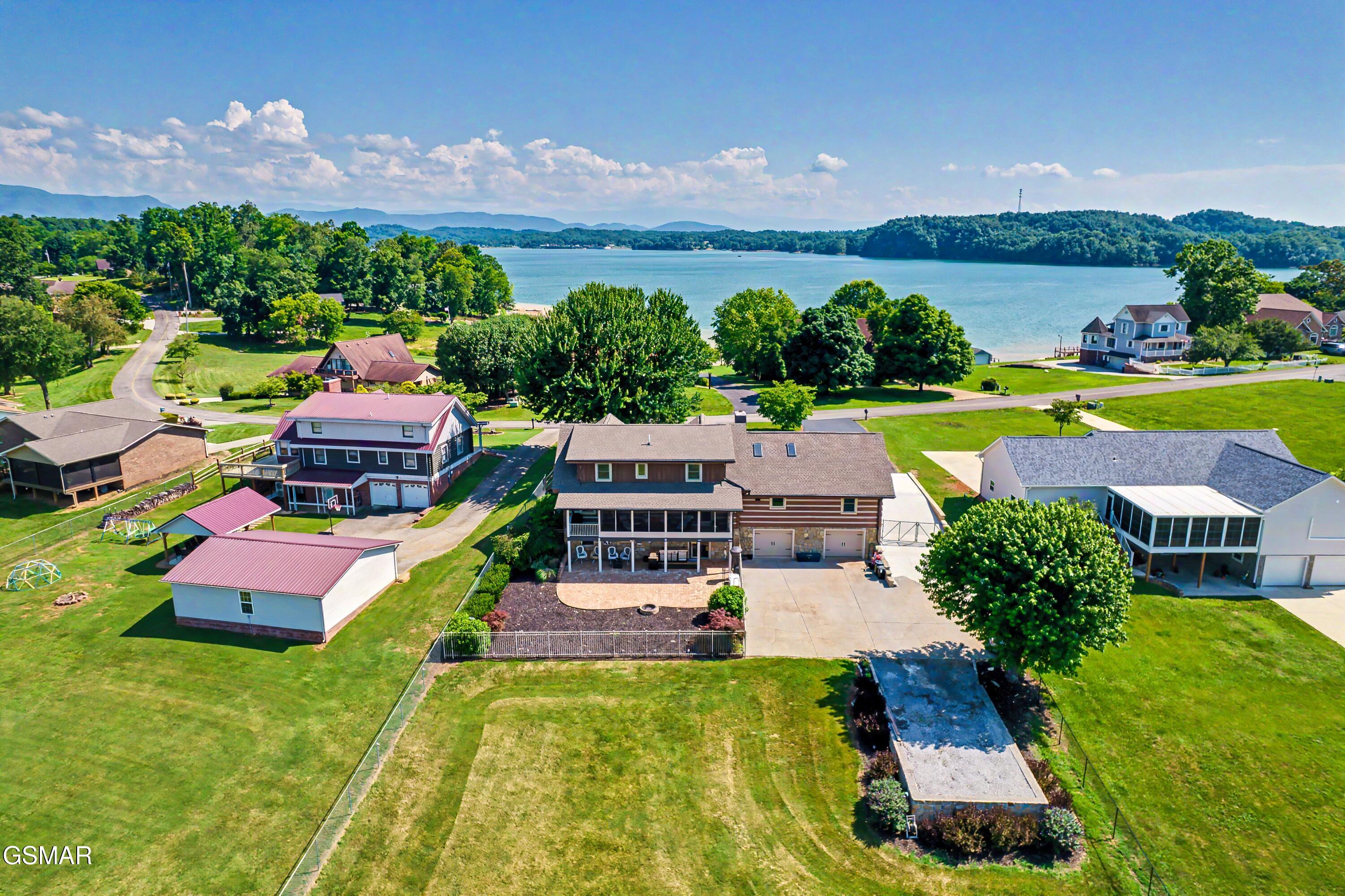 1116 Lake Ridge Drive Dandridge TN 37725