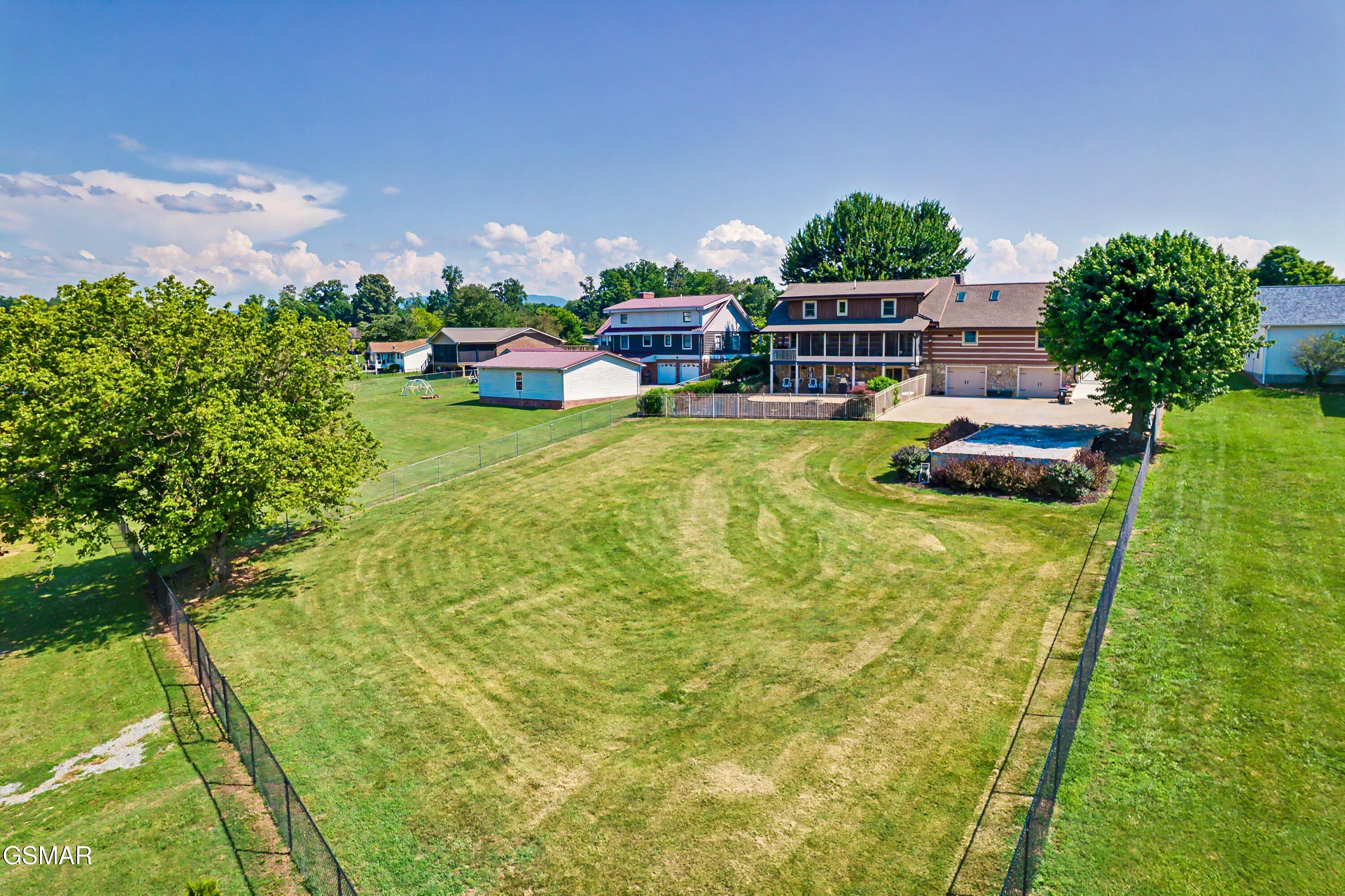 1116 Lake Ridge Drive Dandridge TN 37725