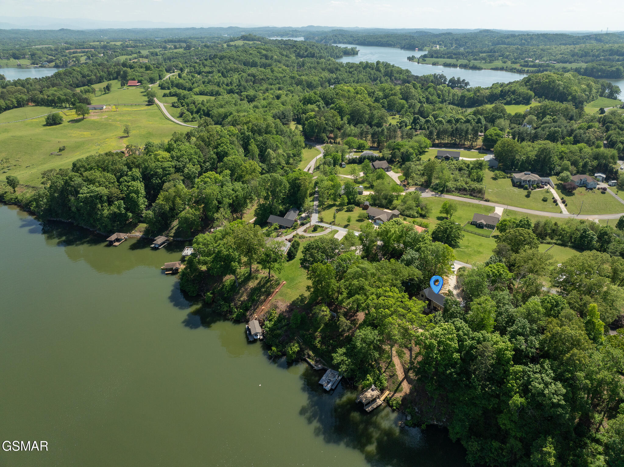 4042 Riverpoint Way Louisville TN 37777
