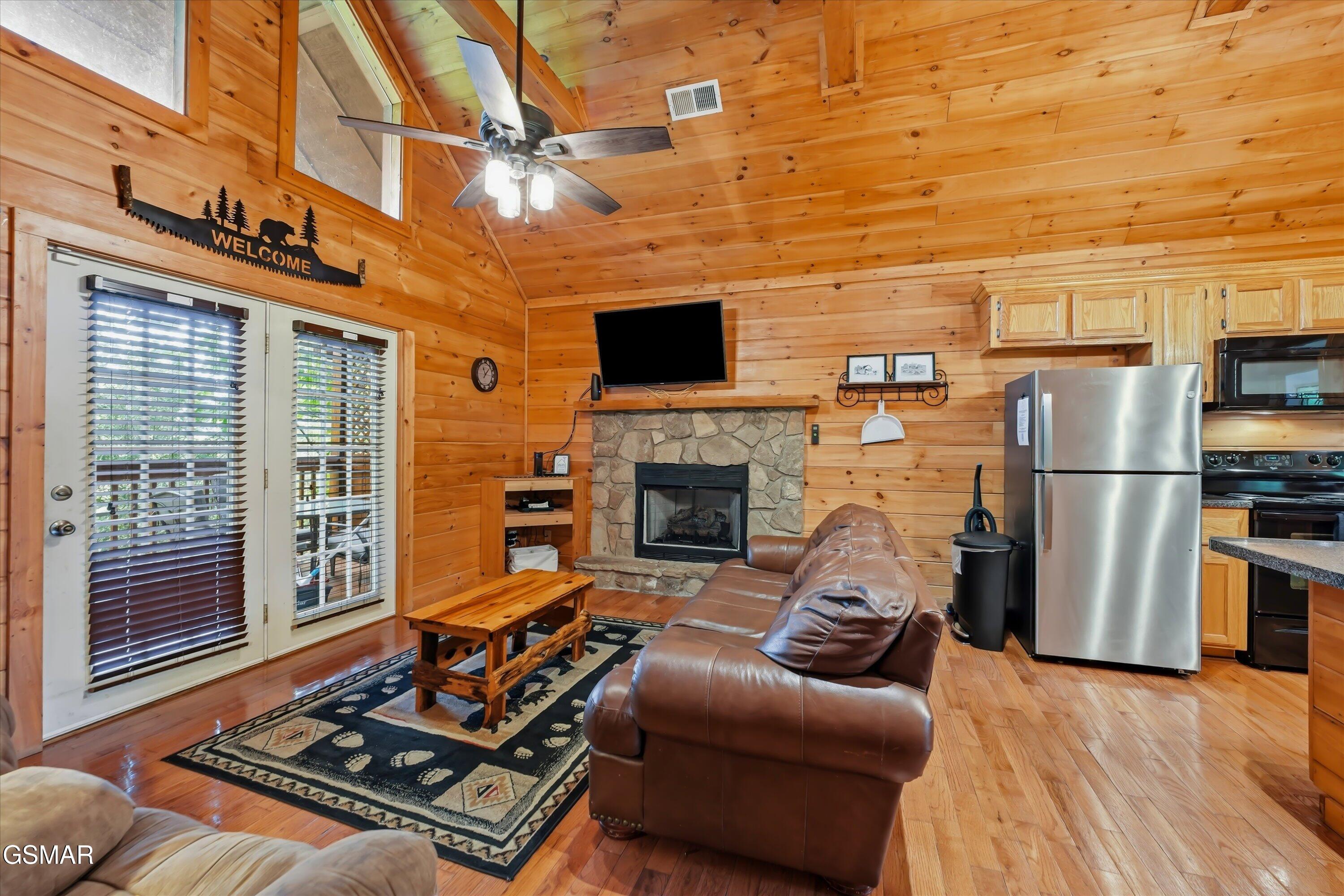 530-4 Chickasaw Gap Way Pigeon Forge TN 37863