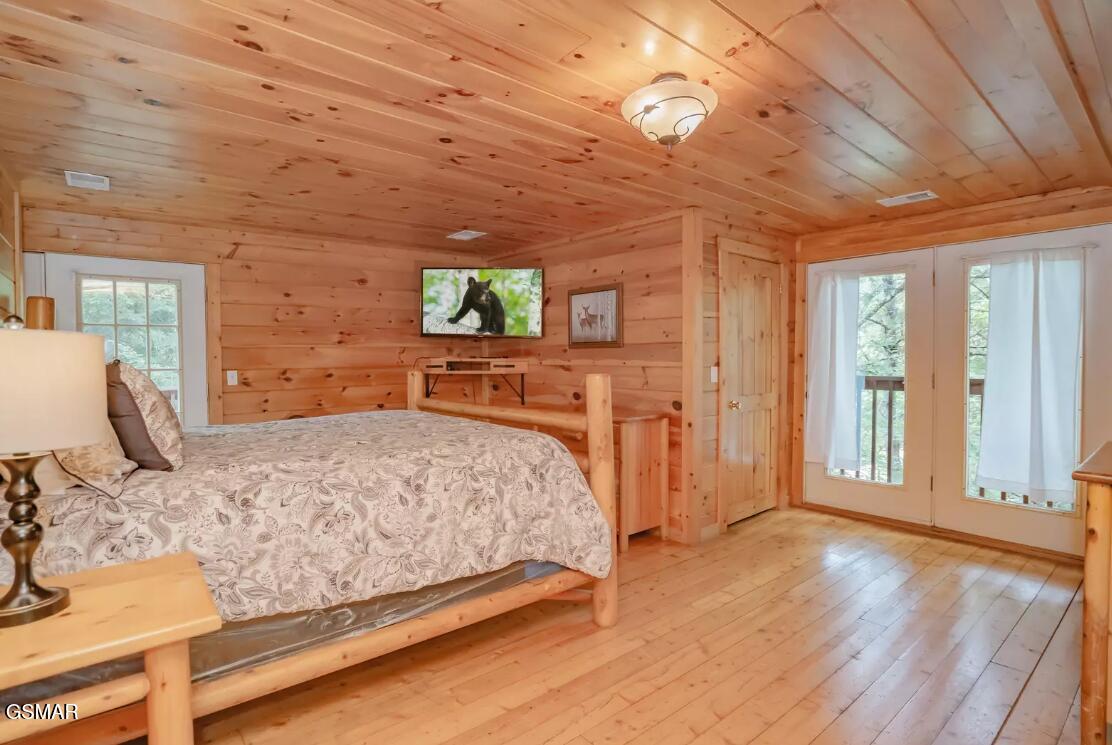 1940 Wears Valley Road Sevierville TN 37862