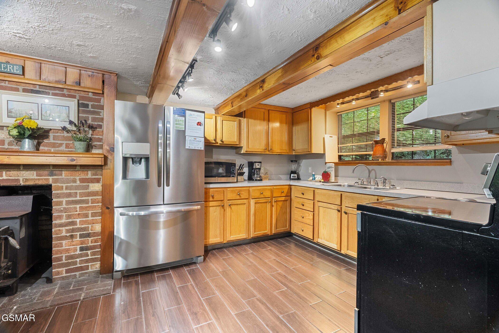 1940 Wears Valley Road Sevierville TN 37862