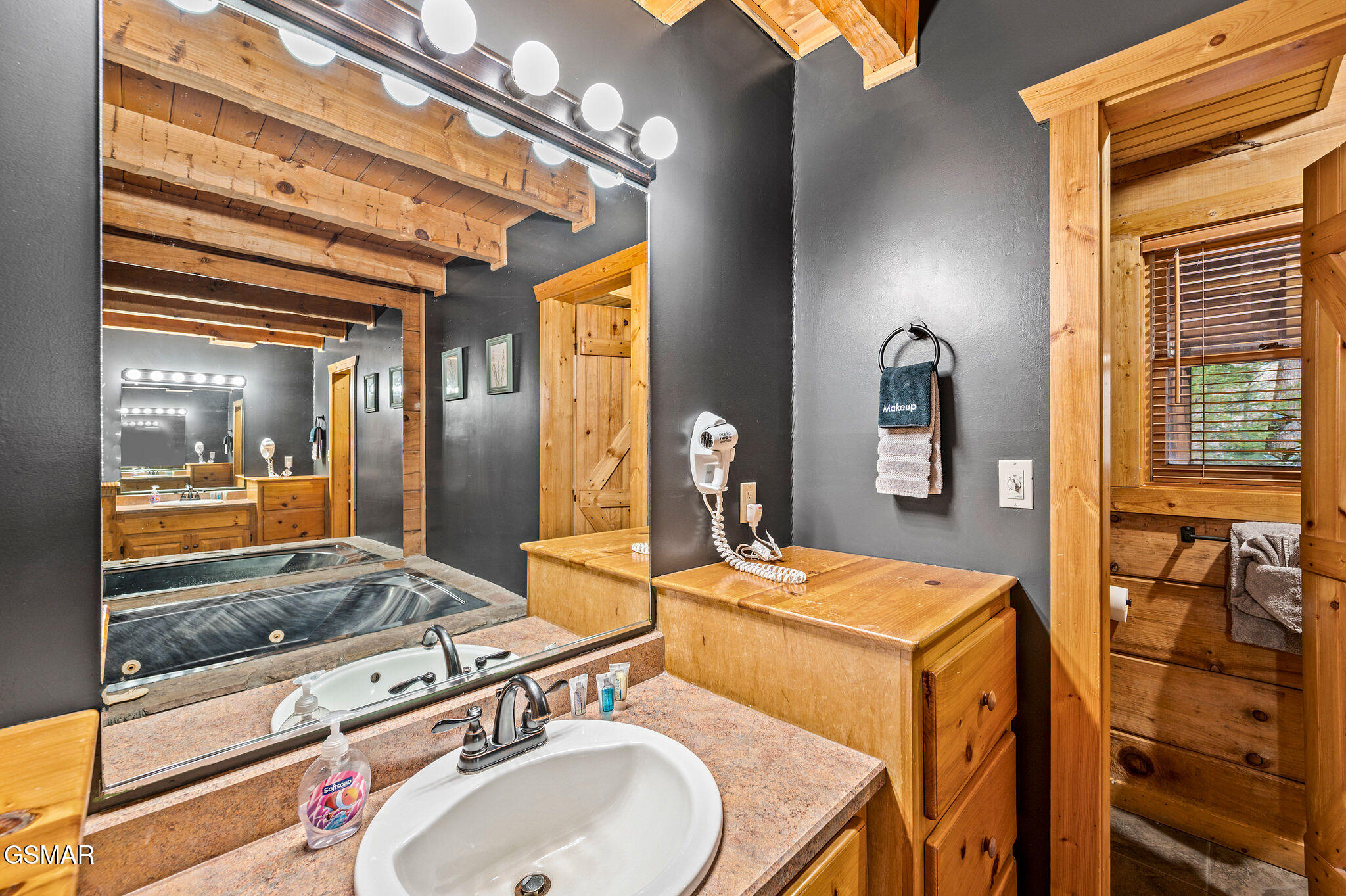 2306 Avon Circle Sevierville TN 37876