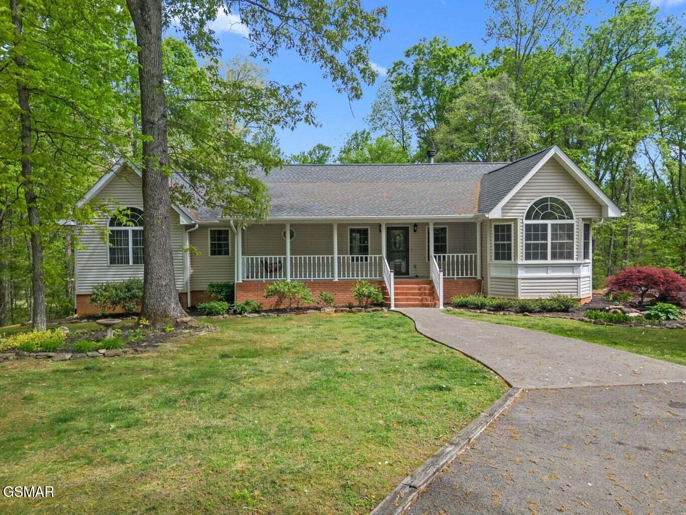 2180 Ranch Road Dandridge TN 37725