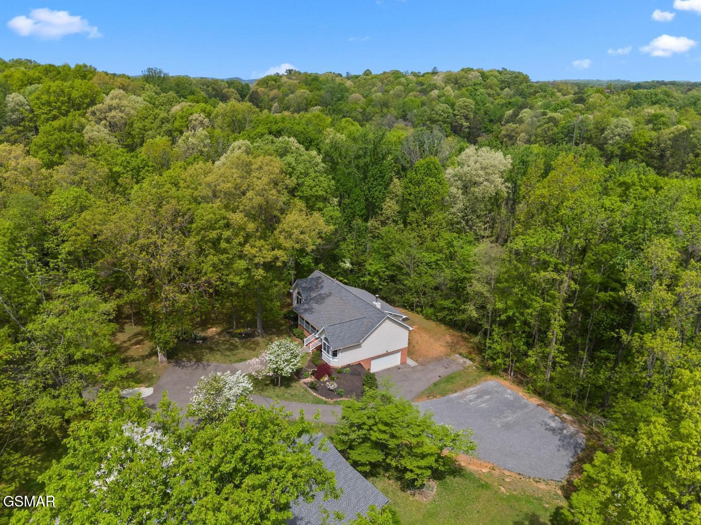 2180 Ranch Road Dandridge TN 37725