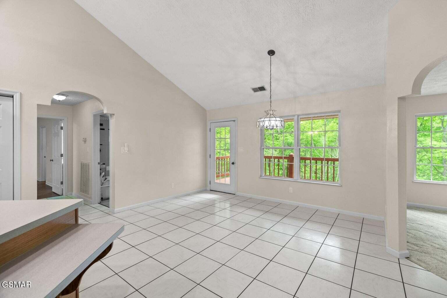 2180 Ranch Road Dandridge TN 37725