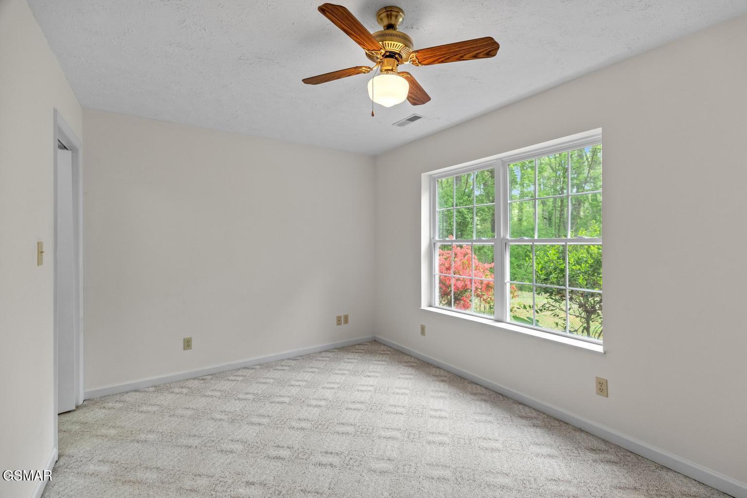 2180 Ranch Road Dandridge TN 37725