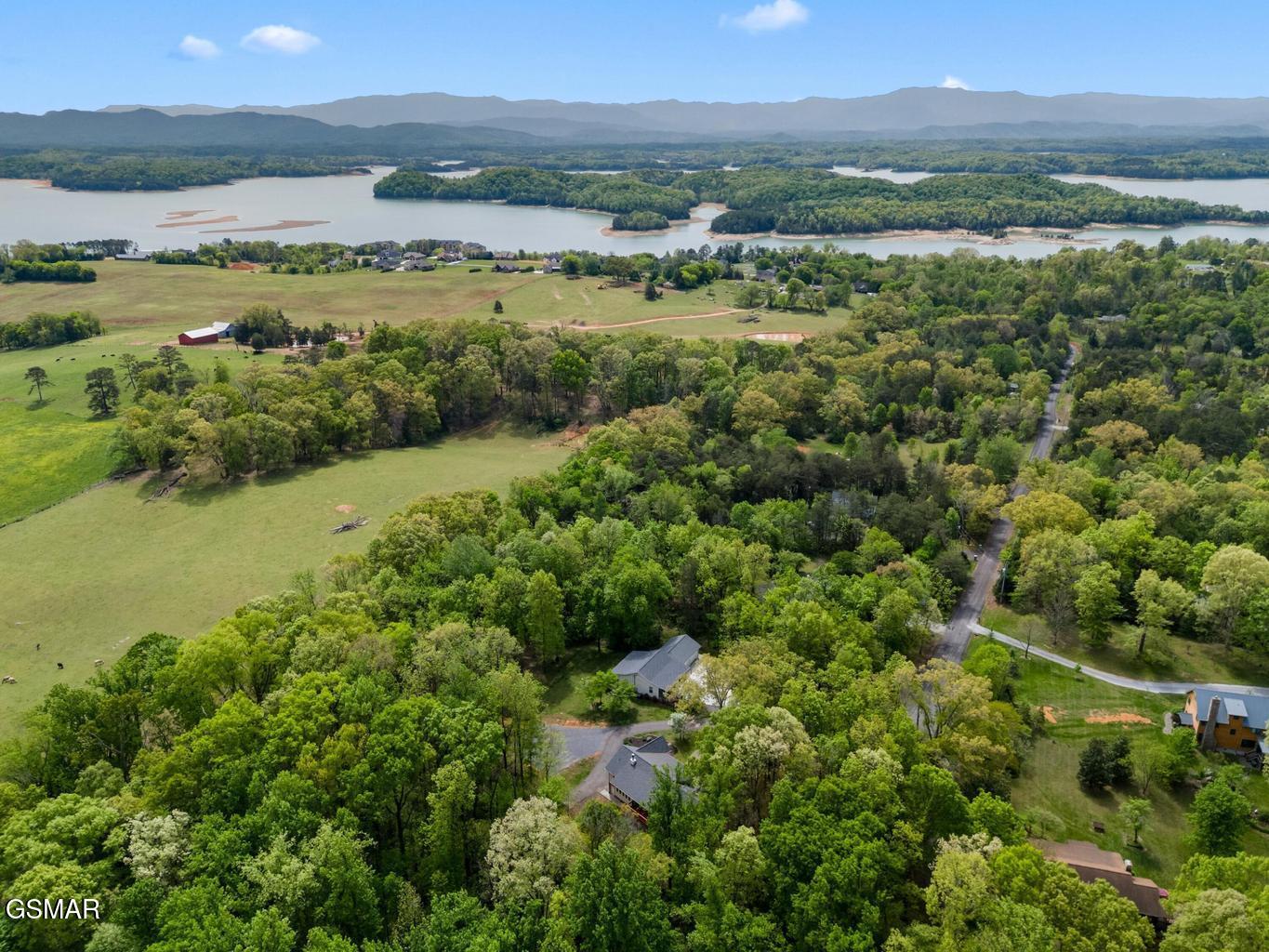 2180 Ranch Road Dandridge TN 37725