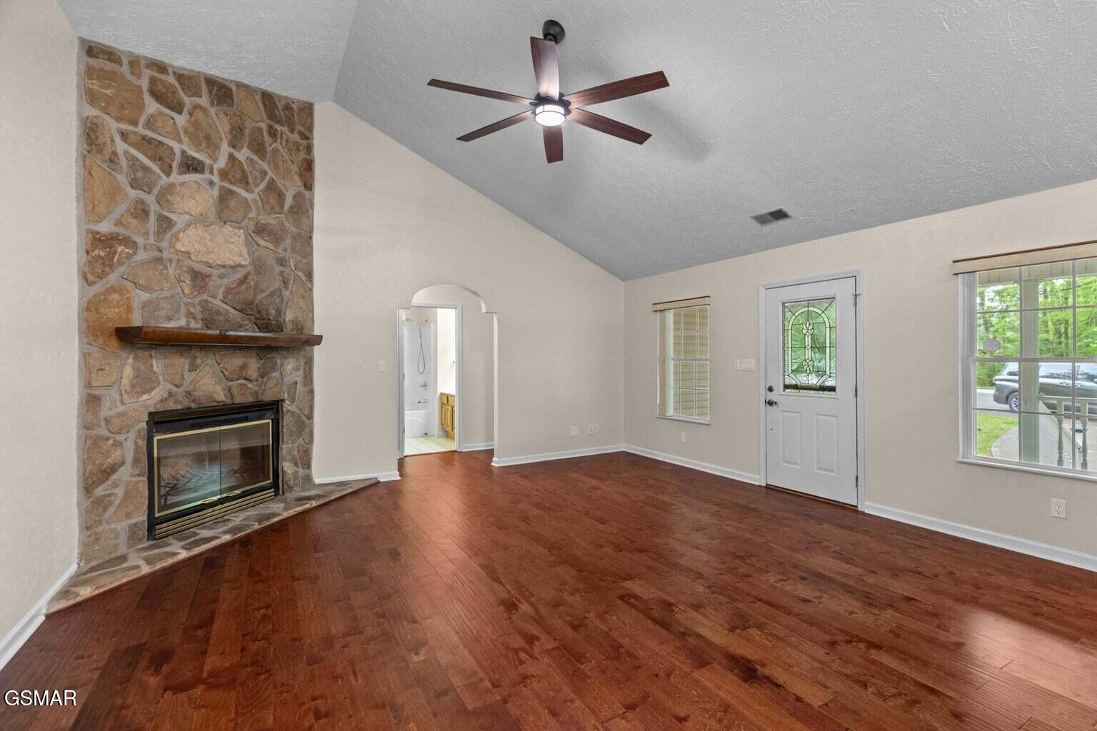 2180 Ranch Road Dandridge TN 37725