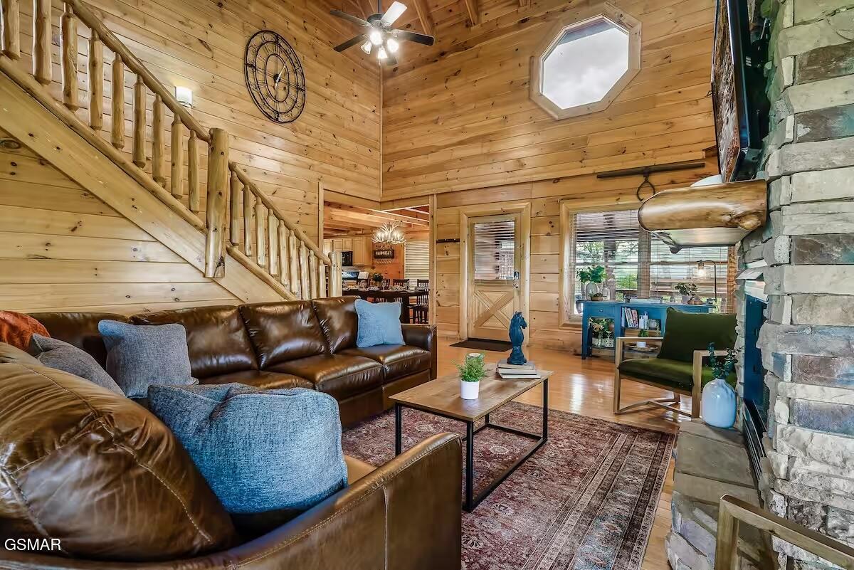 2013 Cougar Crossing Way Sevierville TN 37876