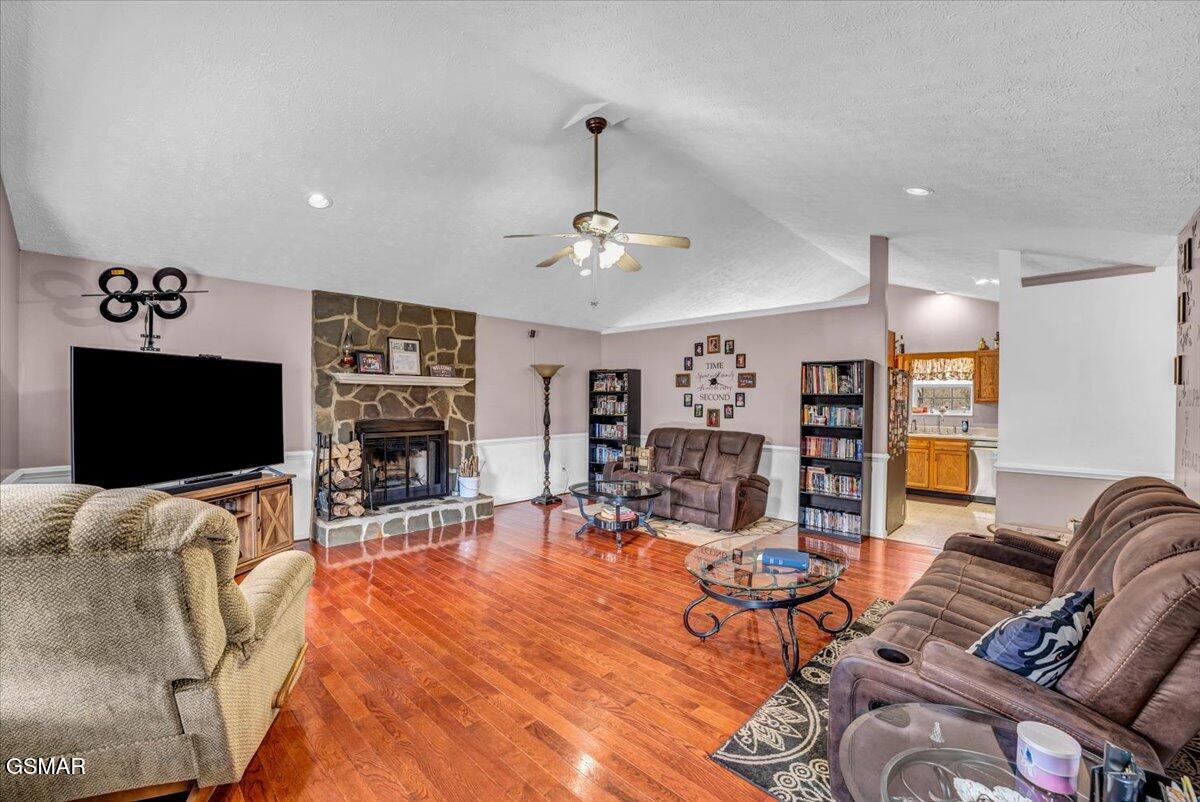 3333 Oma Lee Drive Sevierville TN 37876