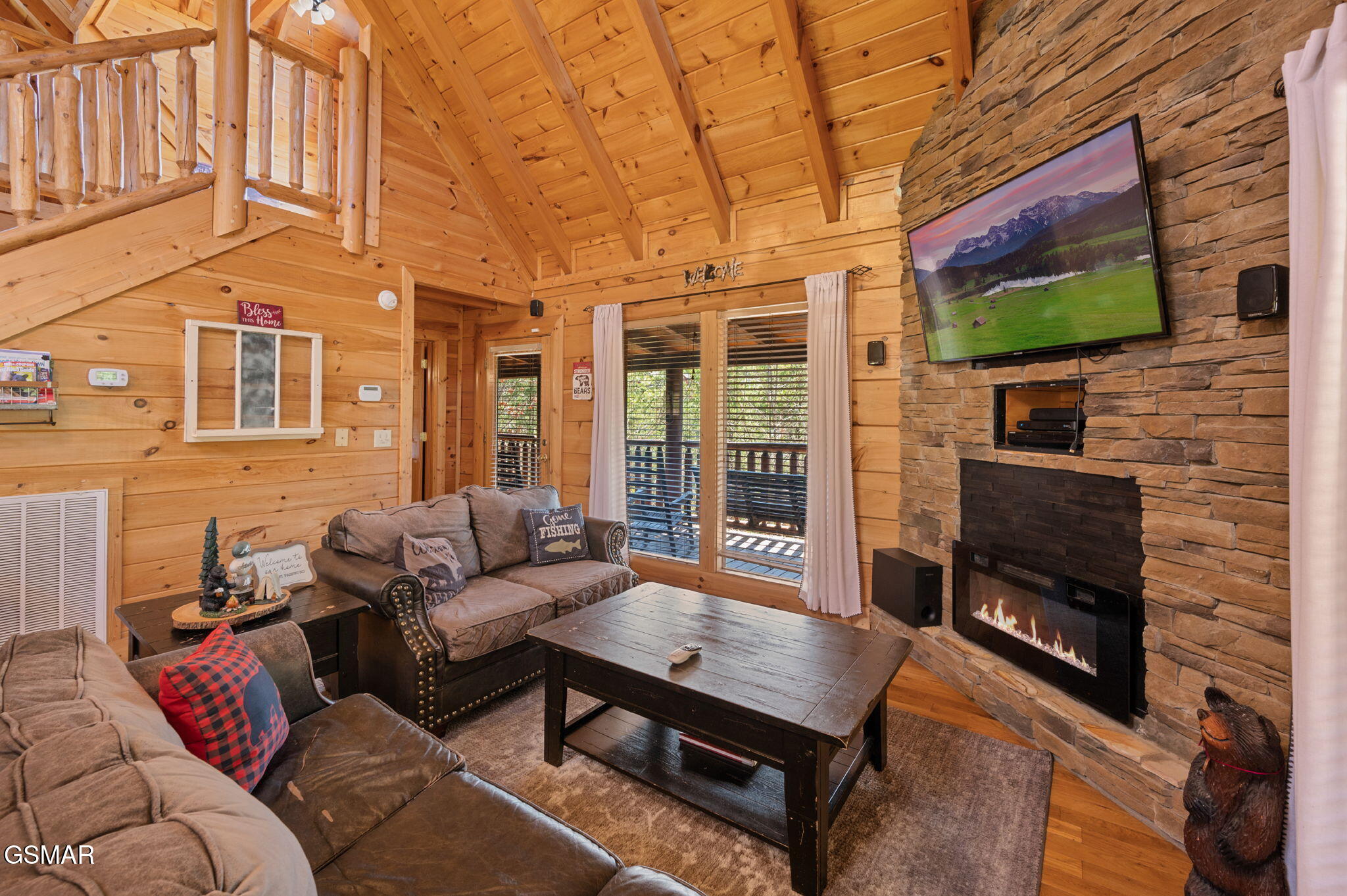 1808 Panther Path Way Sevierville TN 37876