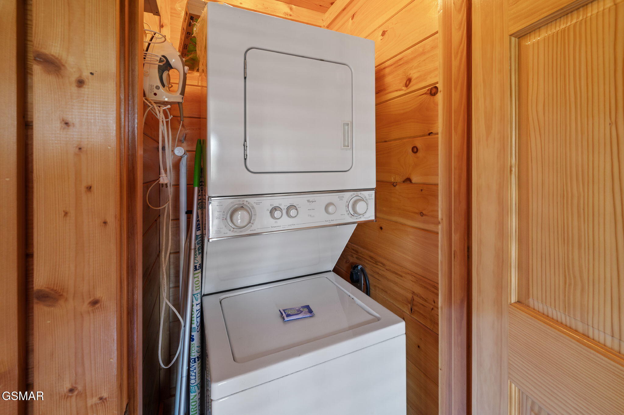 1808 Panther Path Way Sevierville TN 37876