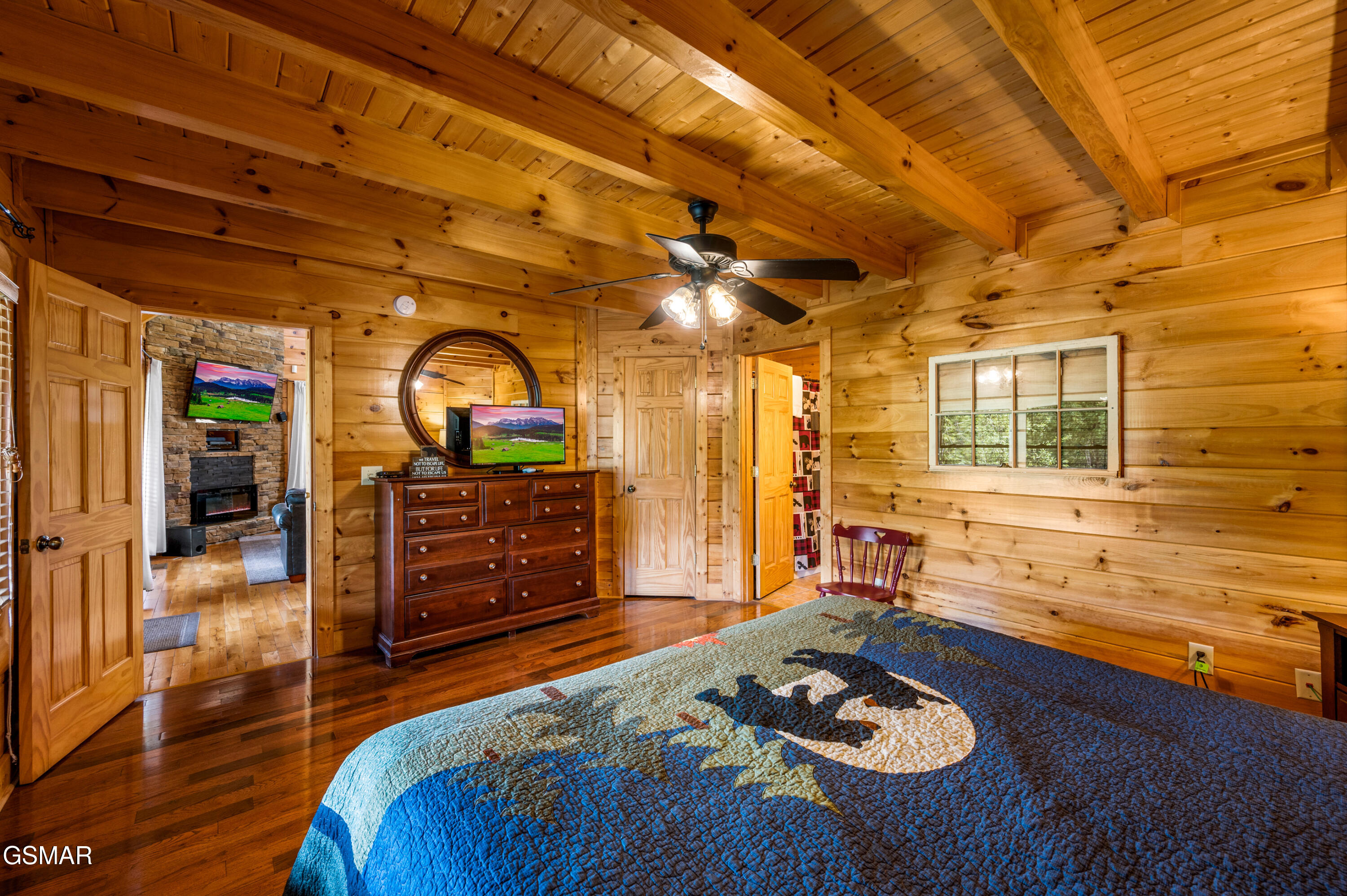 1808 Panther Path Way Sevierville TN 37876