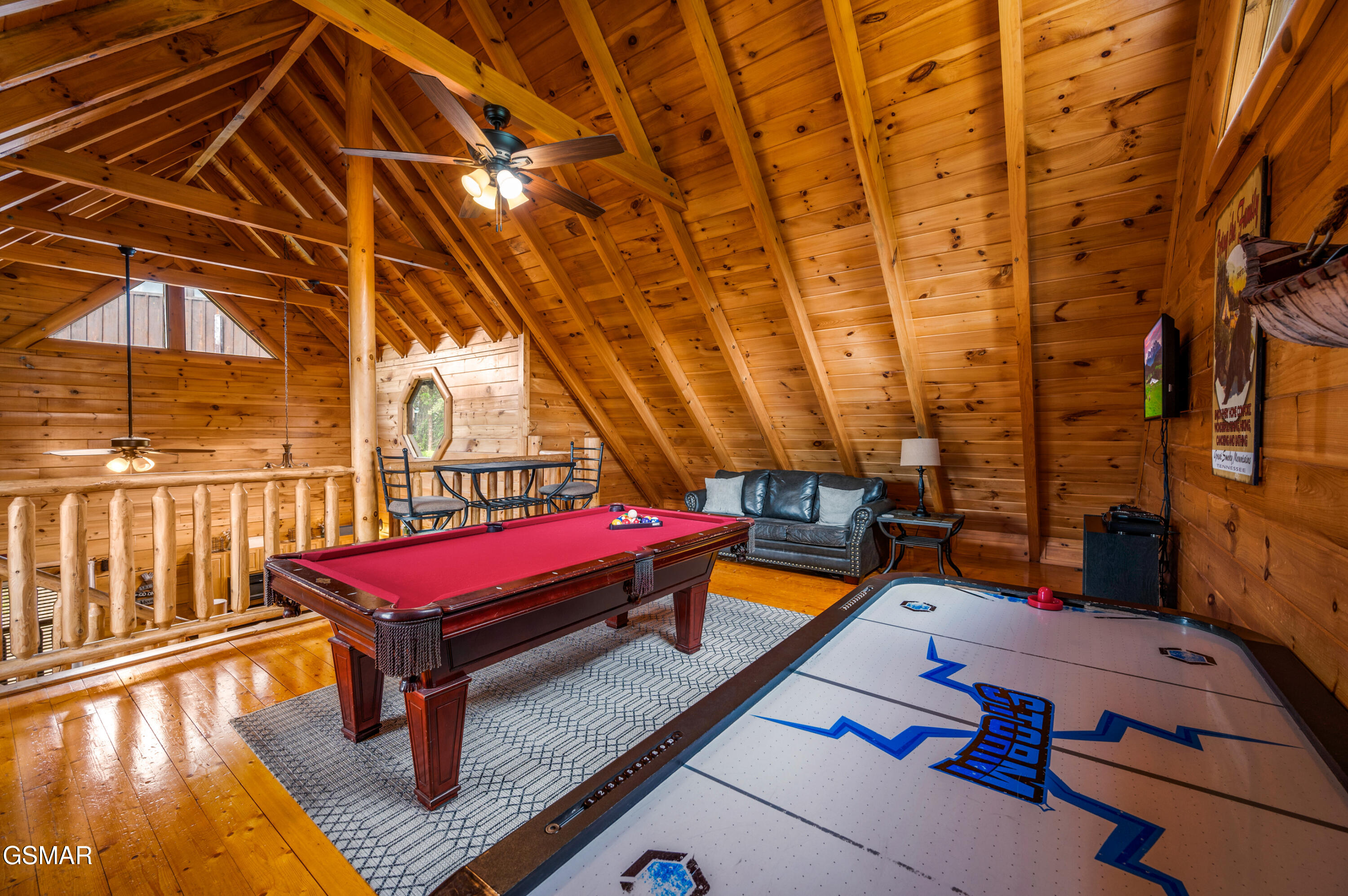 1808 Panther Path Way Sevierville TN 37876