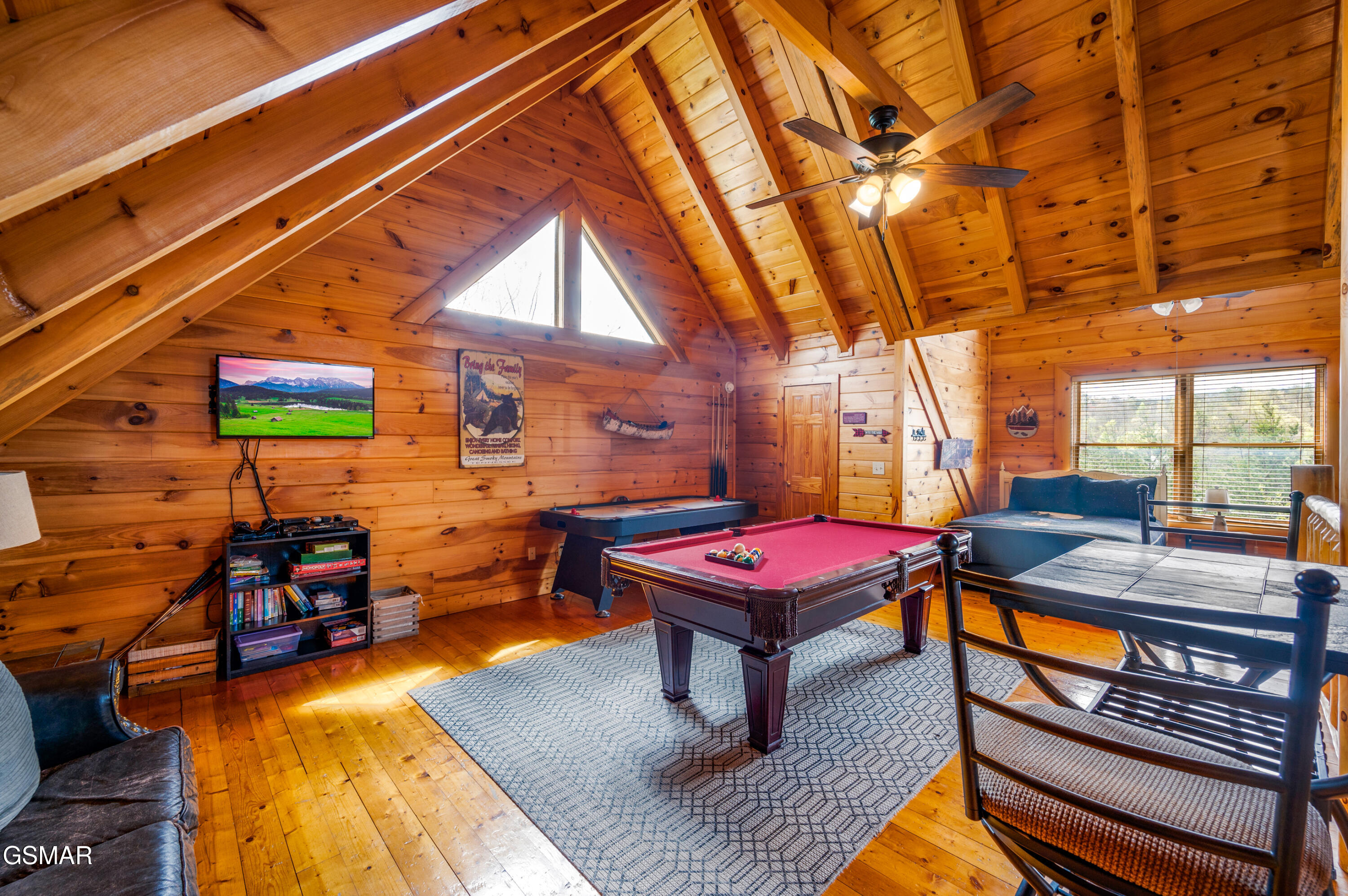 1808 Panther Path Way Sevierville TN 37876