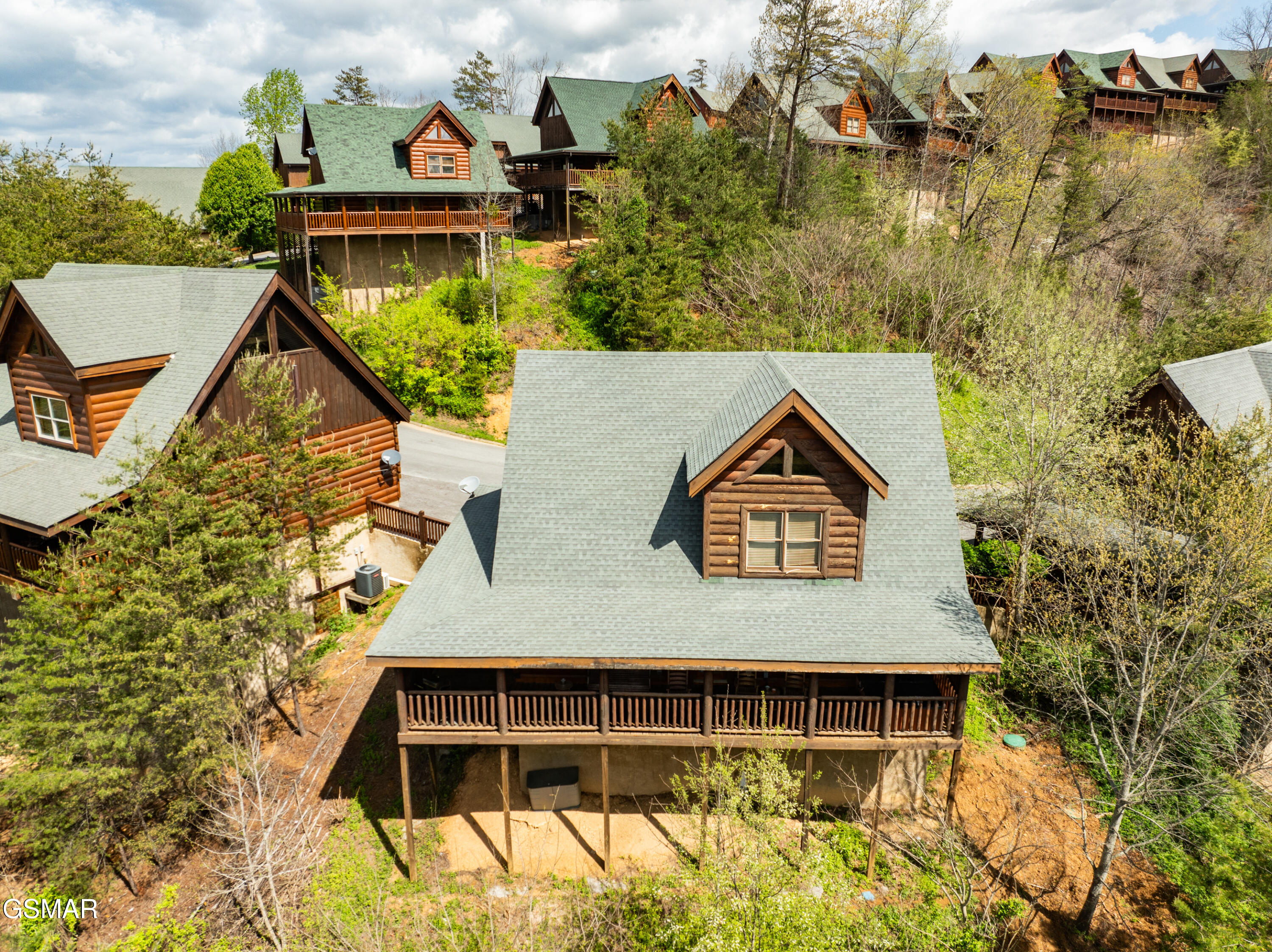 1808 Panther Path Way Sevierville TN 37876