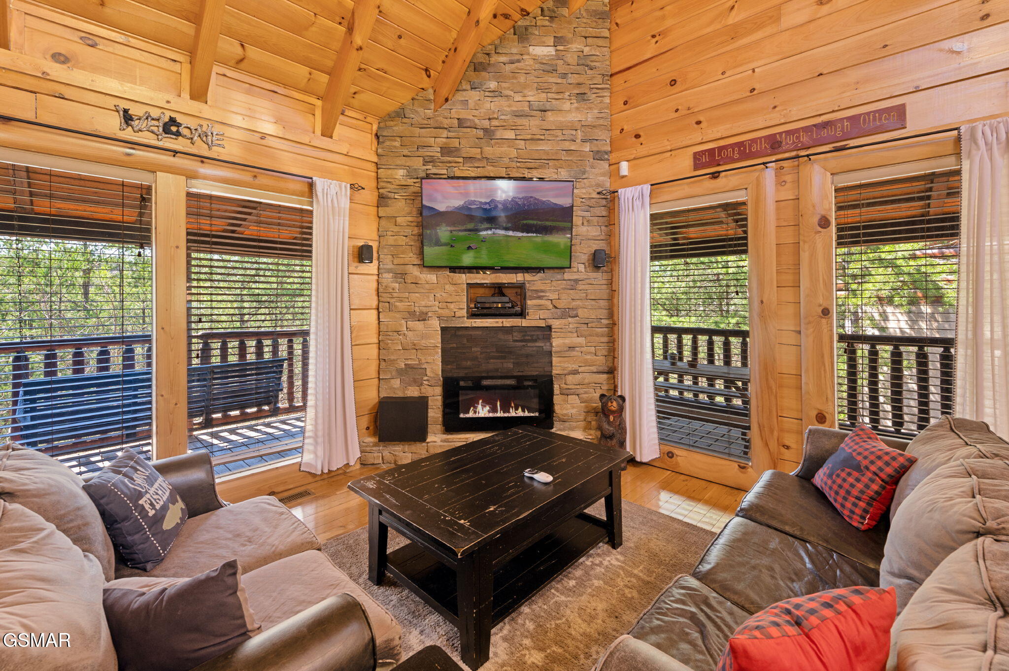 1808 Panther Path Way Sevierville TN 37876