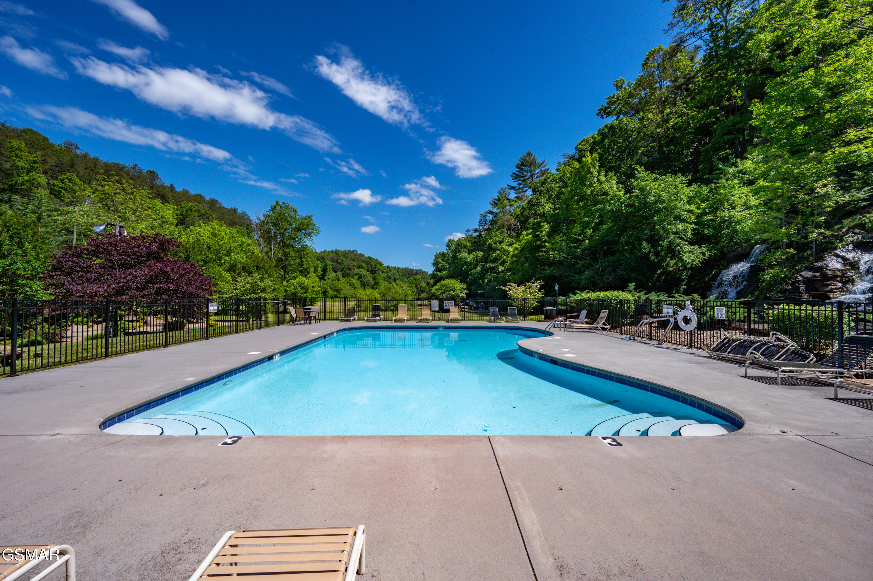 1808 Panther Path Way Sevierville TN 37876