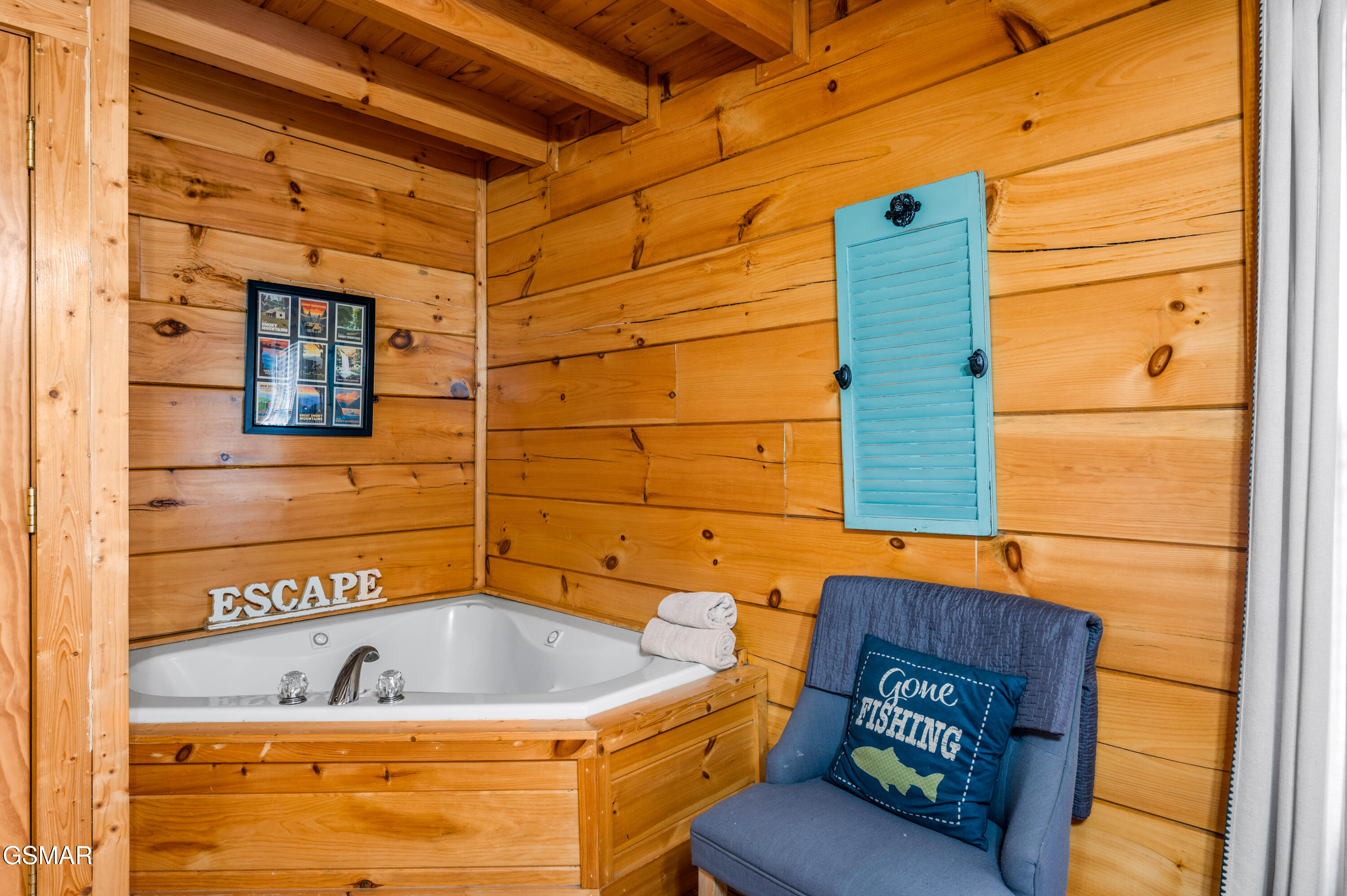 1808 Panther Path Way Sevierville TN 37876