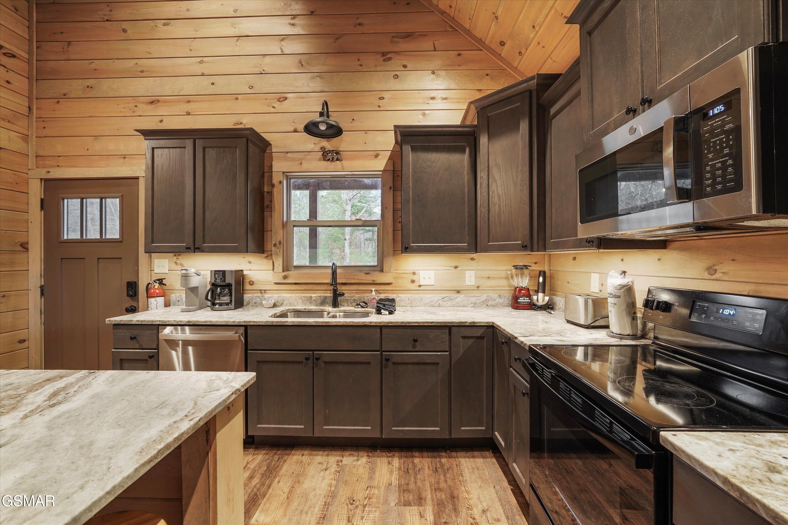 3831 Revetta Circle Sevierville TN 37862