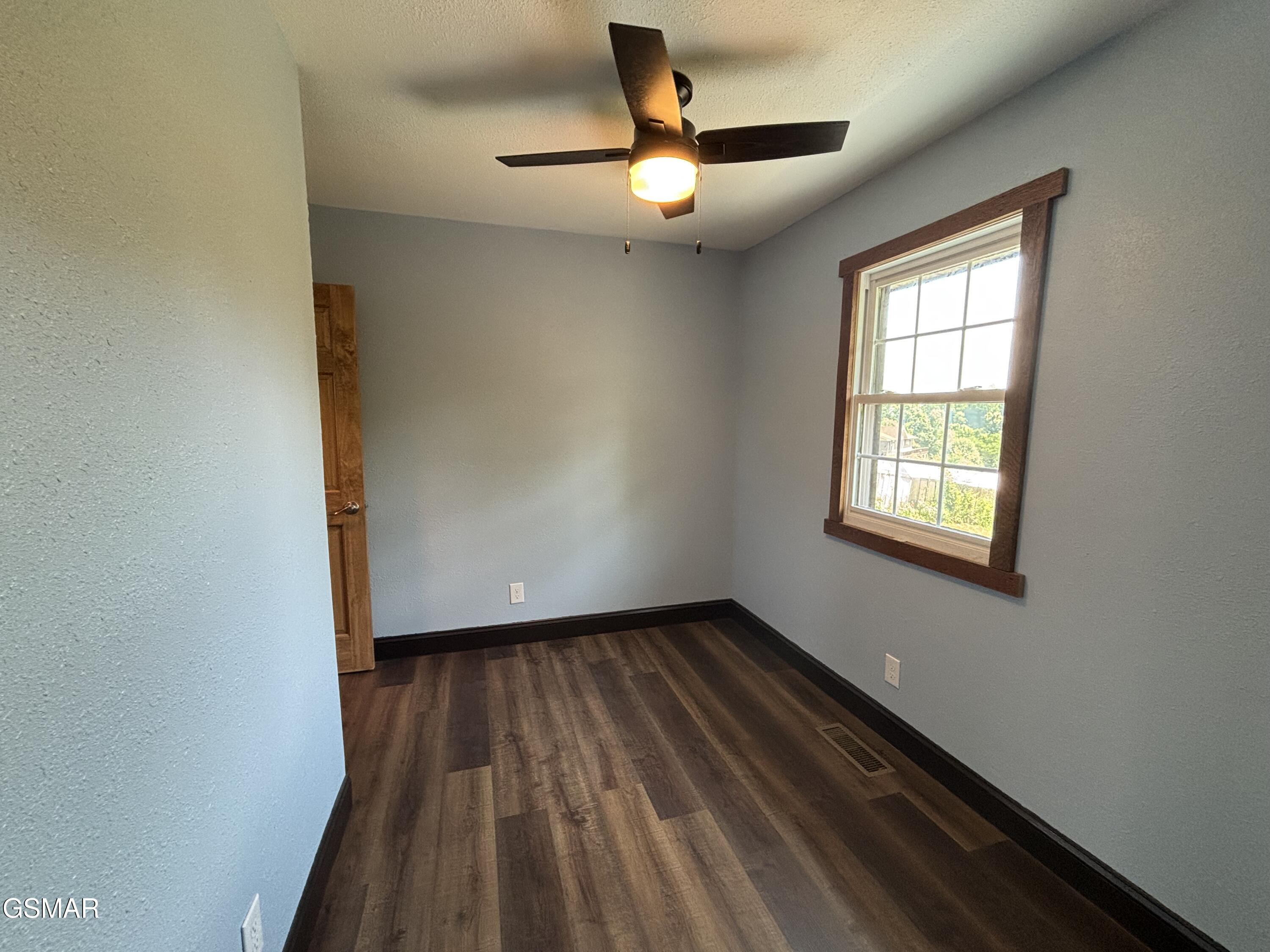 709 8th Street Newport TN 37821