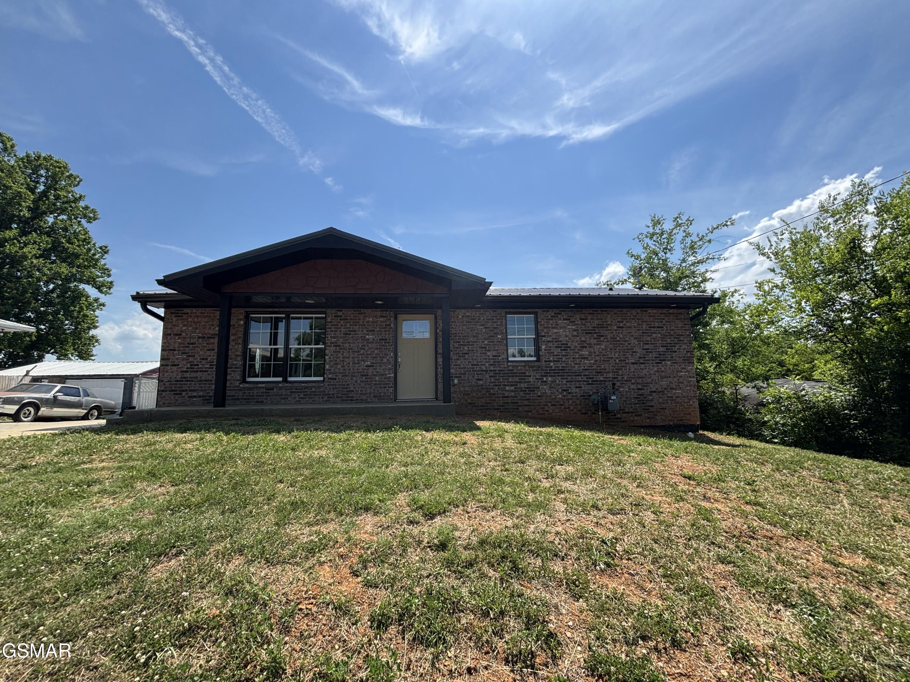 709 8th Street Newport TN 37821