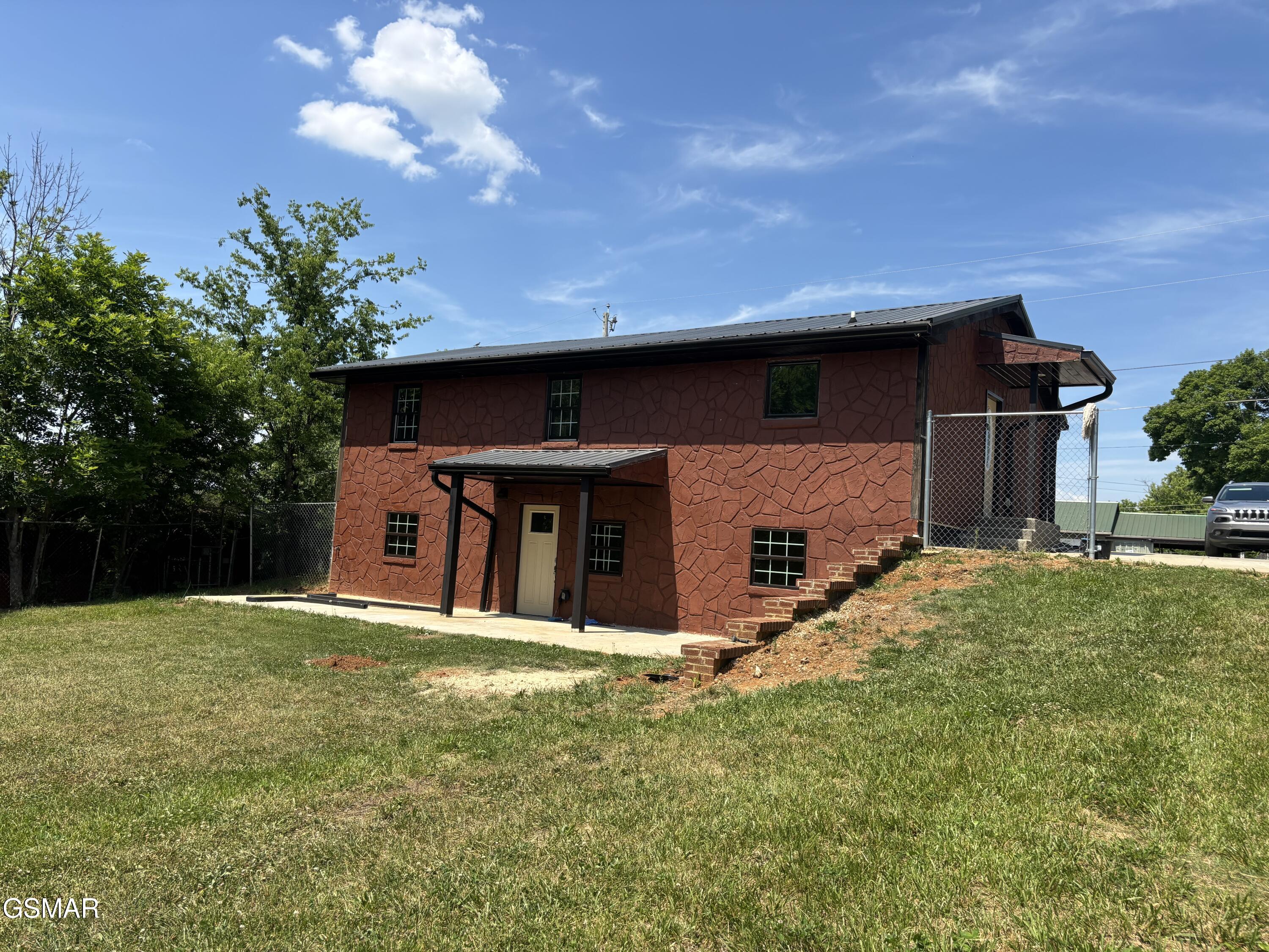 709 8th Street Newport TN 37821