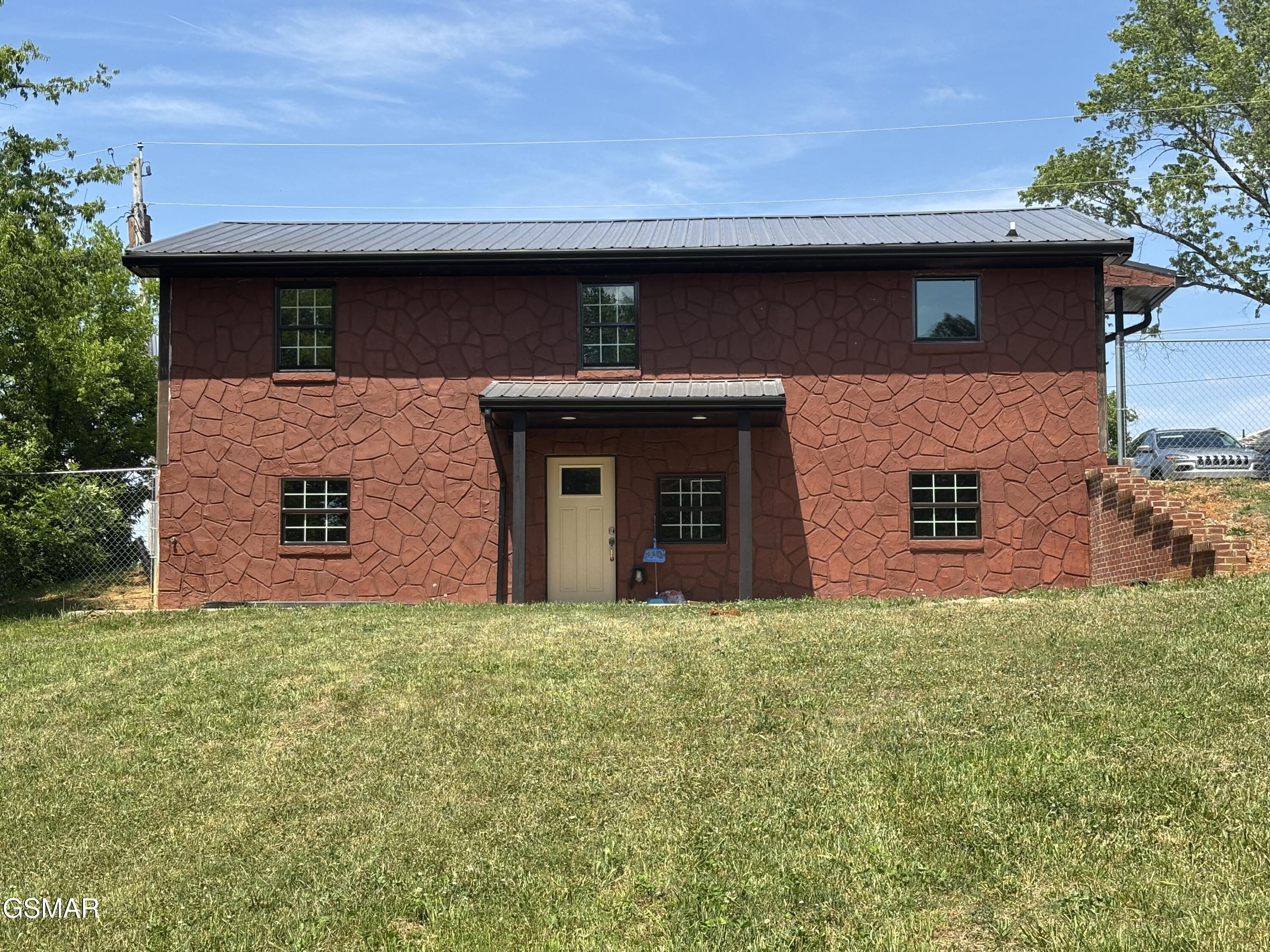709 8th Street Newport TN 37821