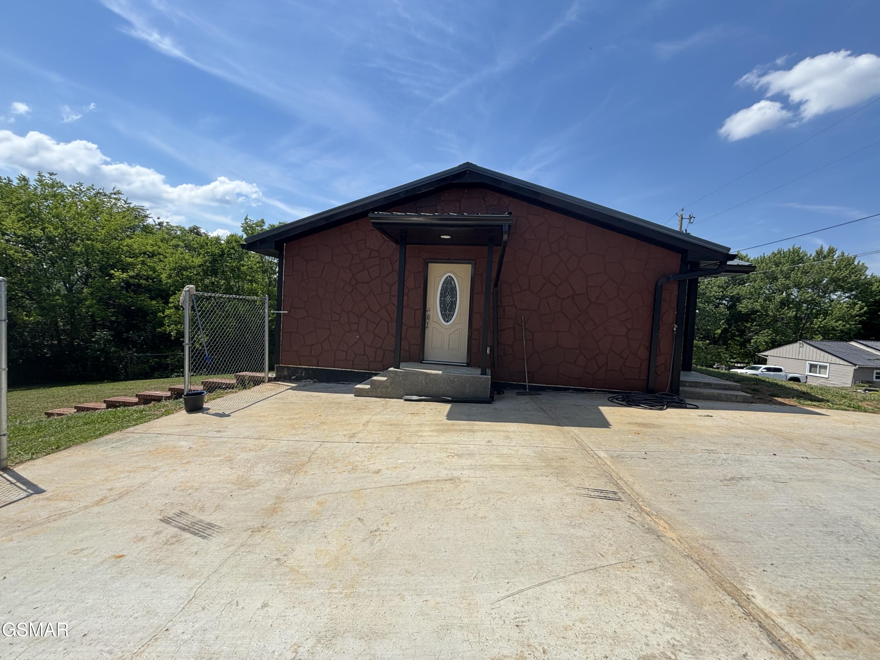709 8th Street Newport TN 37821