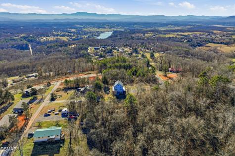 2821 Burnett Drive Kodak TN 37764