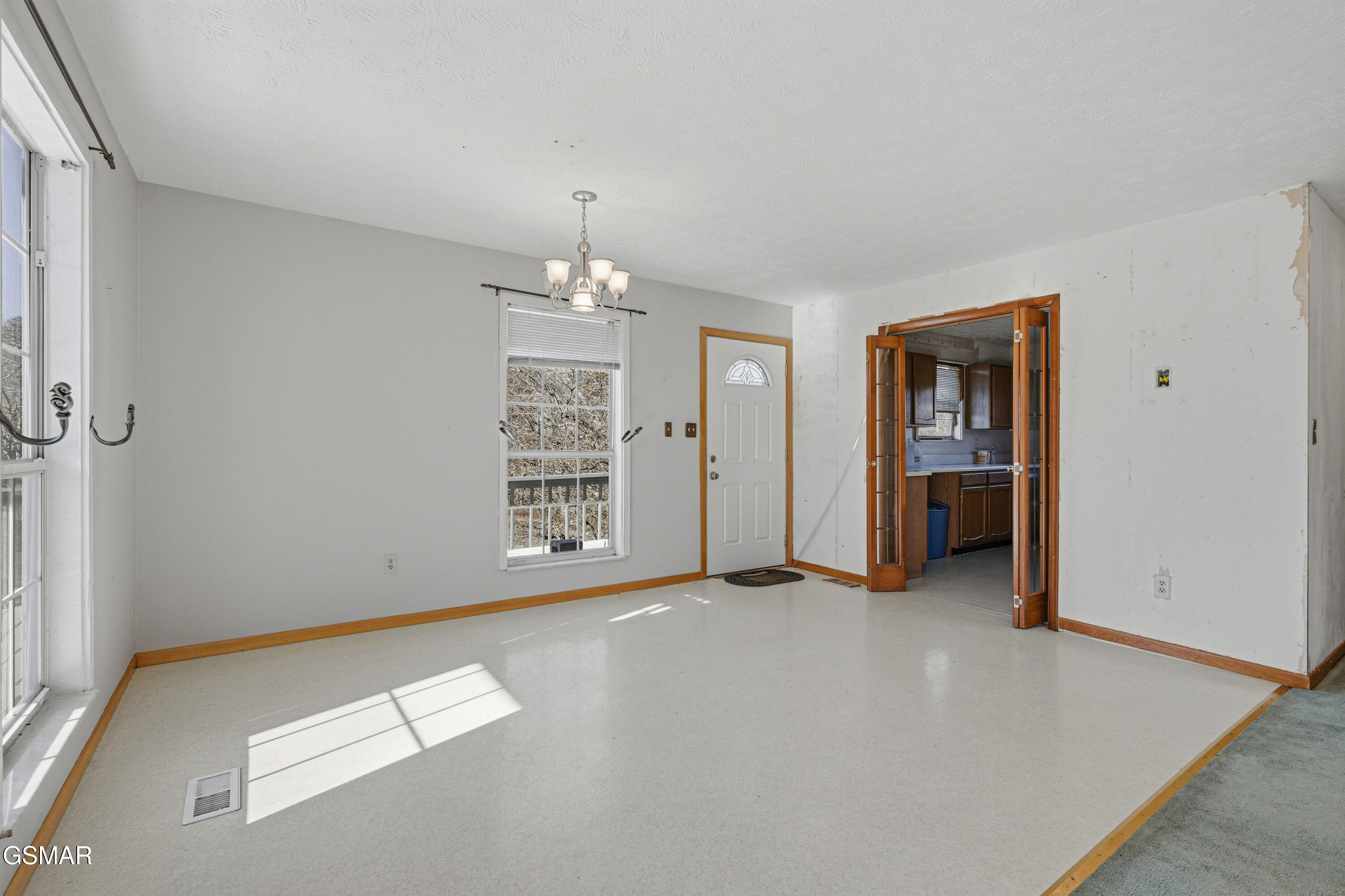 2821 Burnett Drive Kodak TN 37764