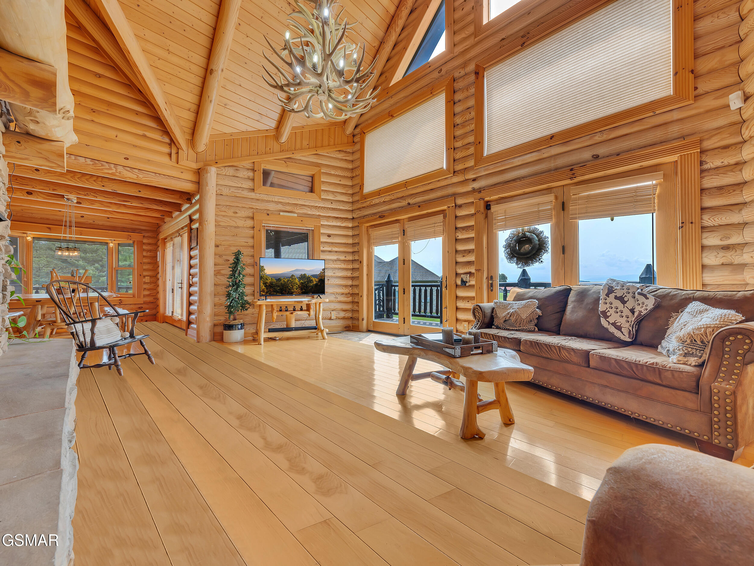 838 Pinnacle Drive Dandridge TN 37725