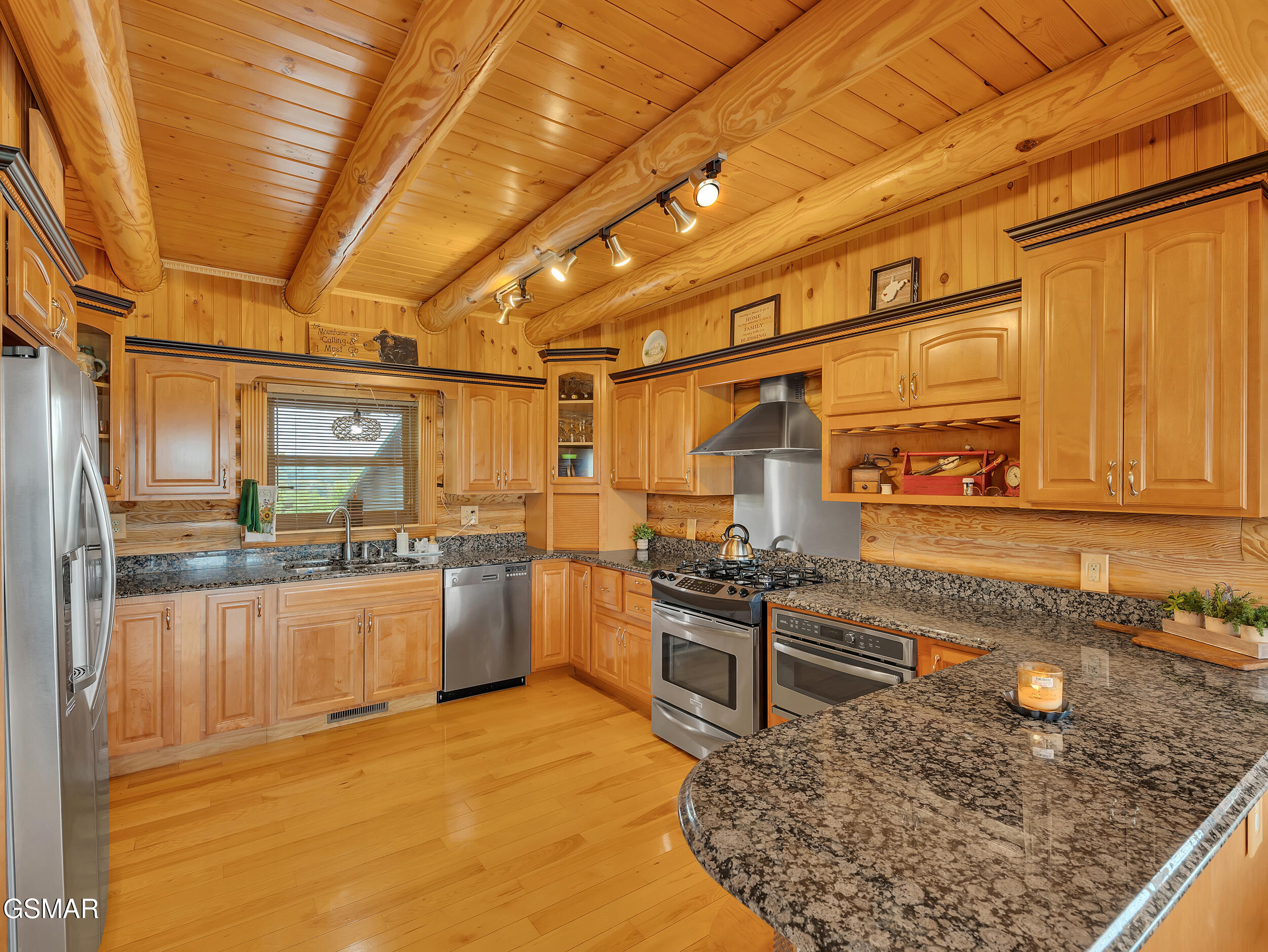 838 Pinnacle Drive Dandridge TN 37725