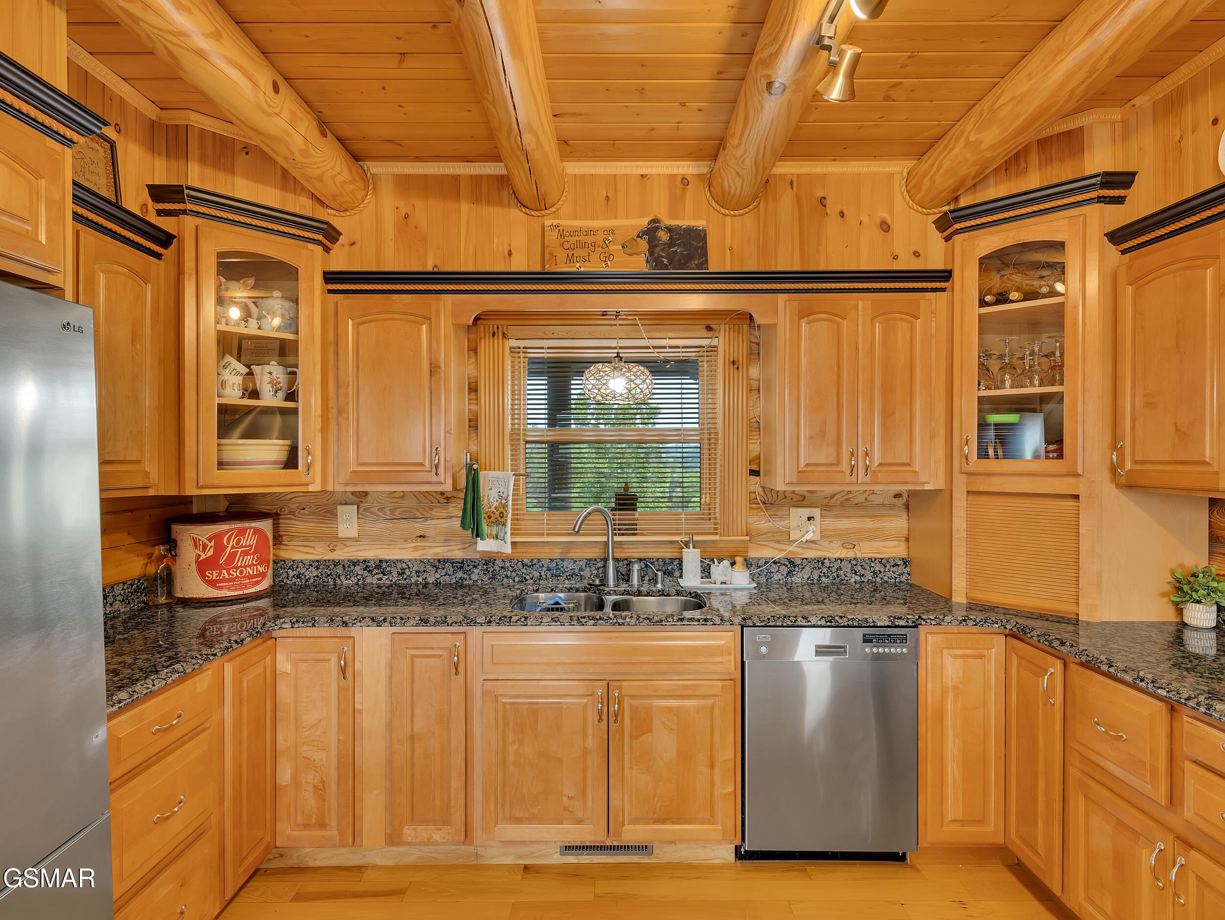 838 Pinnacle Drive Dandridge TN 37725