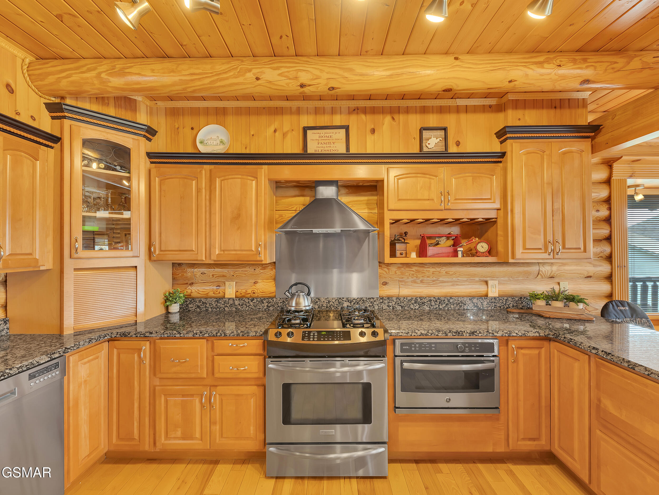 838 Pinnacle Drive Dandridge TN 37725