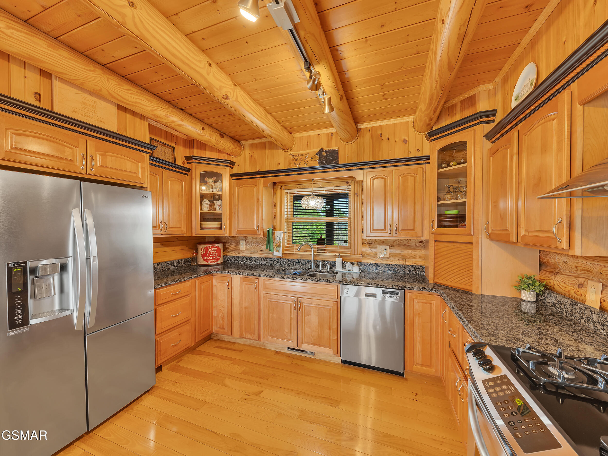 838 Pinnacle Drive Dandridge TN 37725