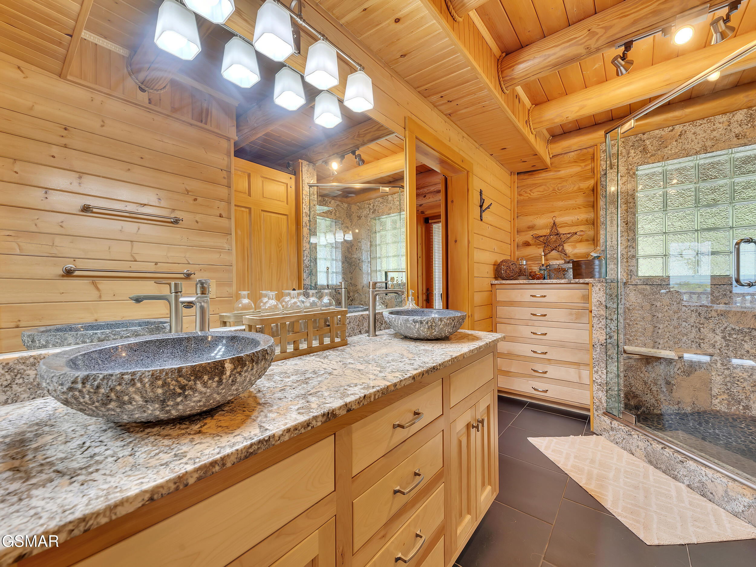 838 Pinnacle Drive Dandridge TN 37725