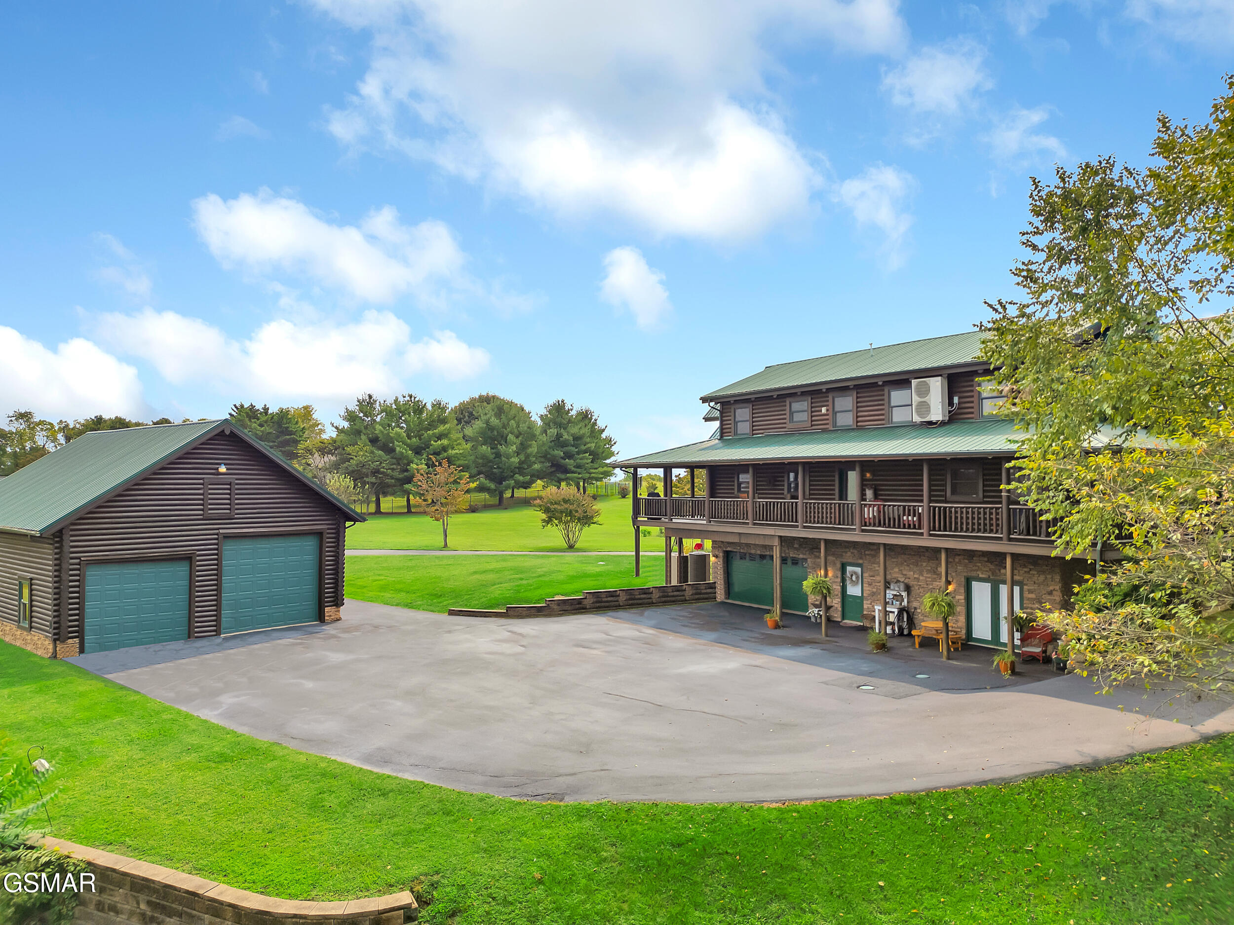 838 Pinnacle Drive Dandridge TN 37725