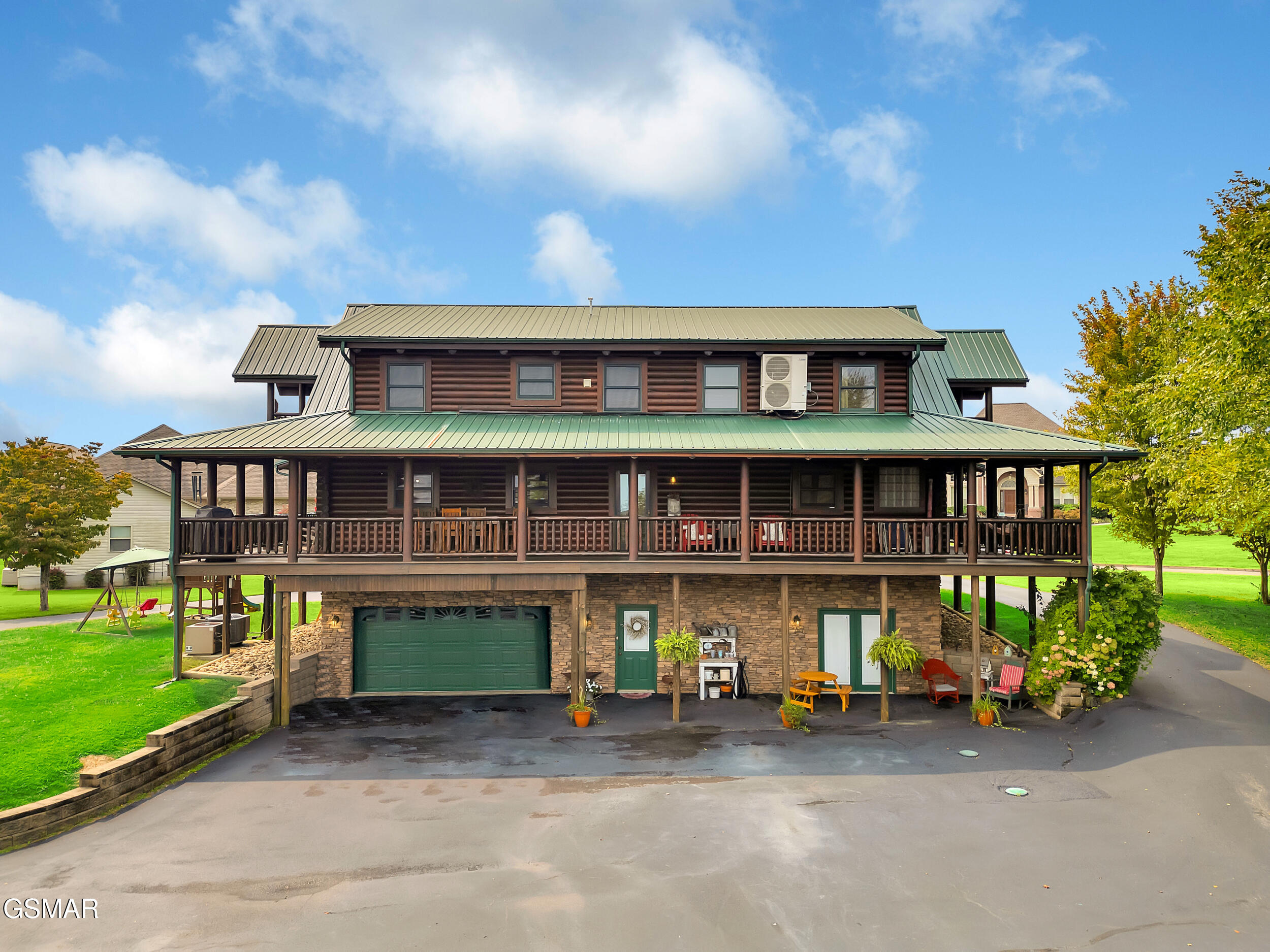 838 Pinnacle Drive Dandridge TN 37725