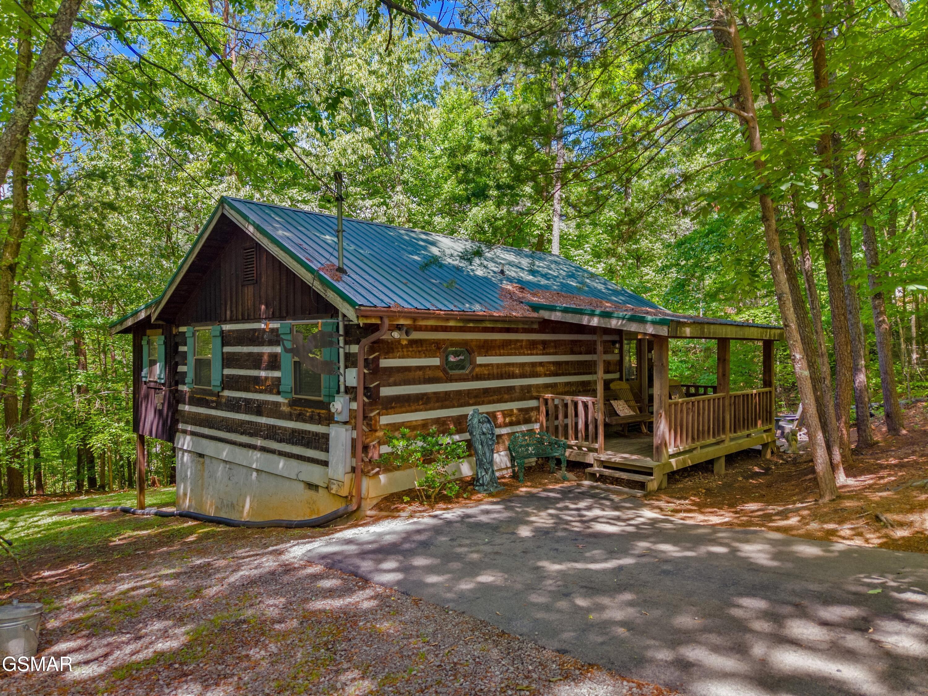 1737 Blue Ridge Road Sevierville TN 37876