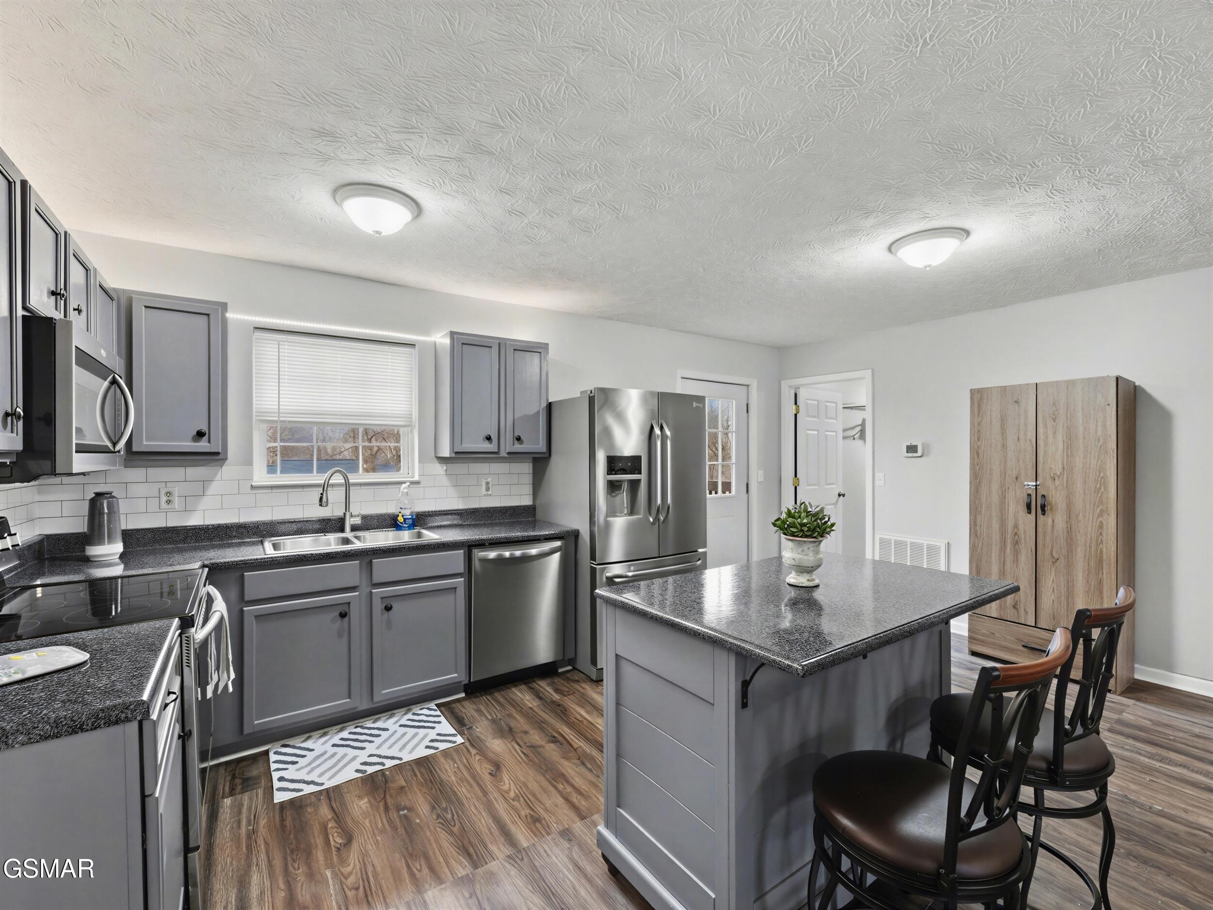 1916 Big Chiefs Skyview Drive Sevierville TN 37876