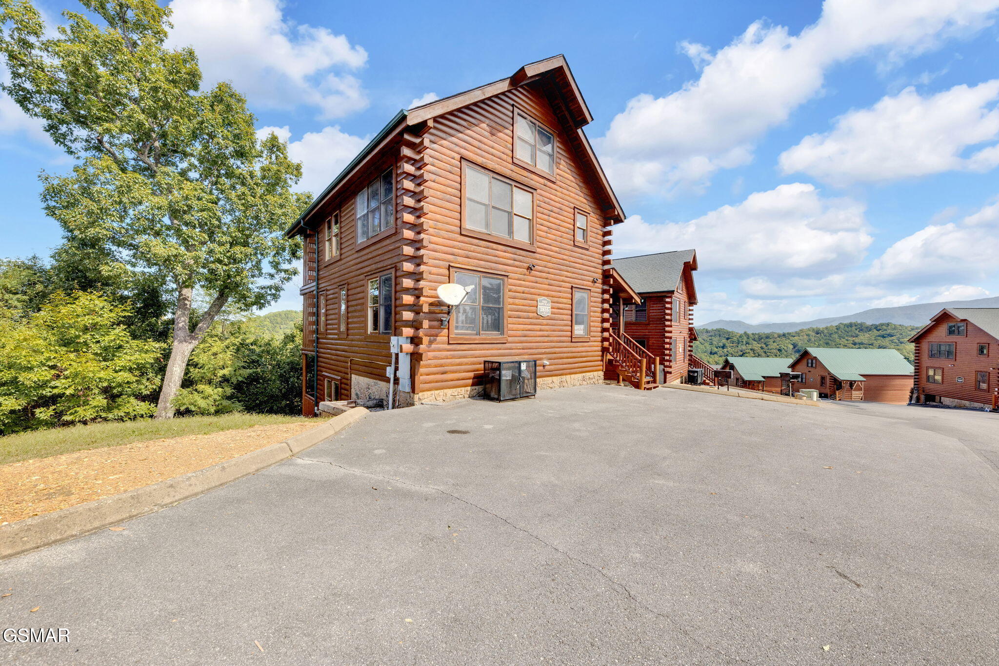 2835 White Oak Ridge Lane Sevierville TN 37862