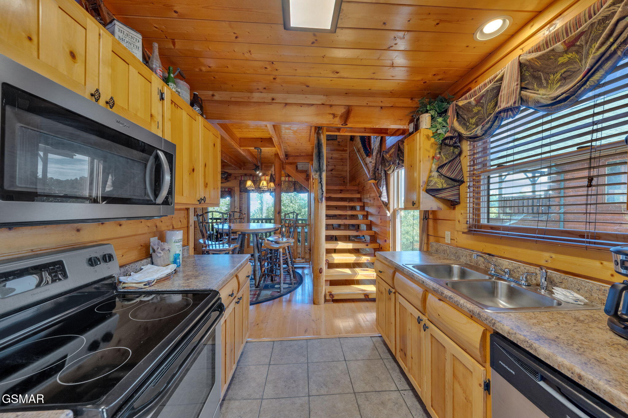 2835 White Oak Ridge Lane Sevierville TN 37862