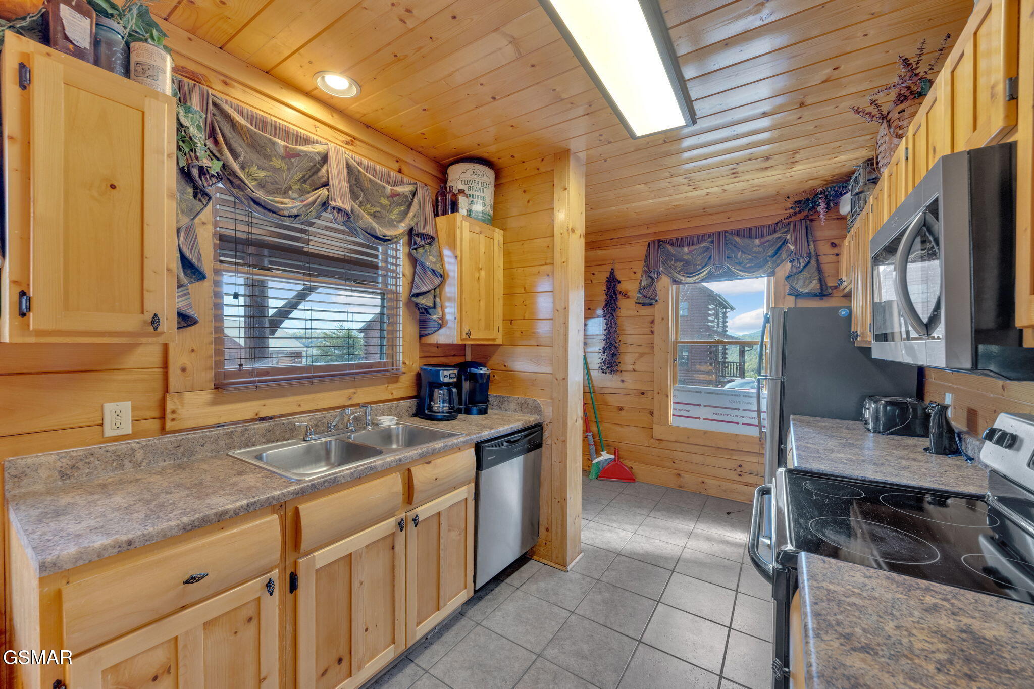 2835 White Oak Ridge Lane Sevierville TN 37862